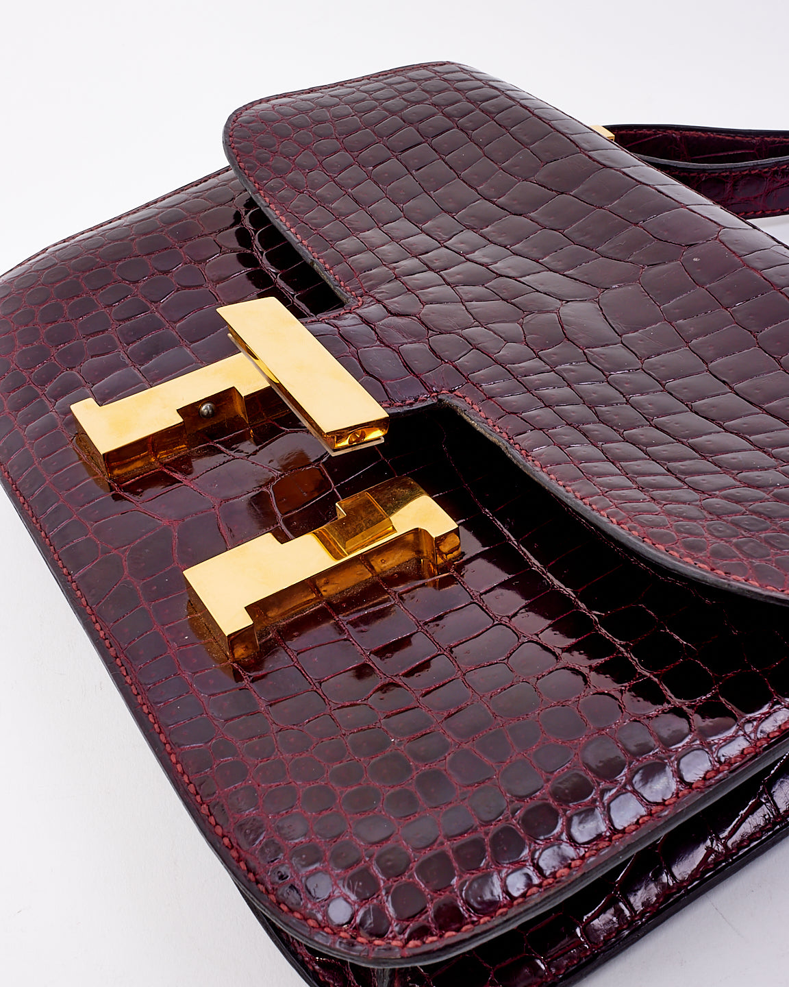 Hermès Vintage Burgundy Crocodile Porossus Lisse Constance 24 GHW