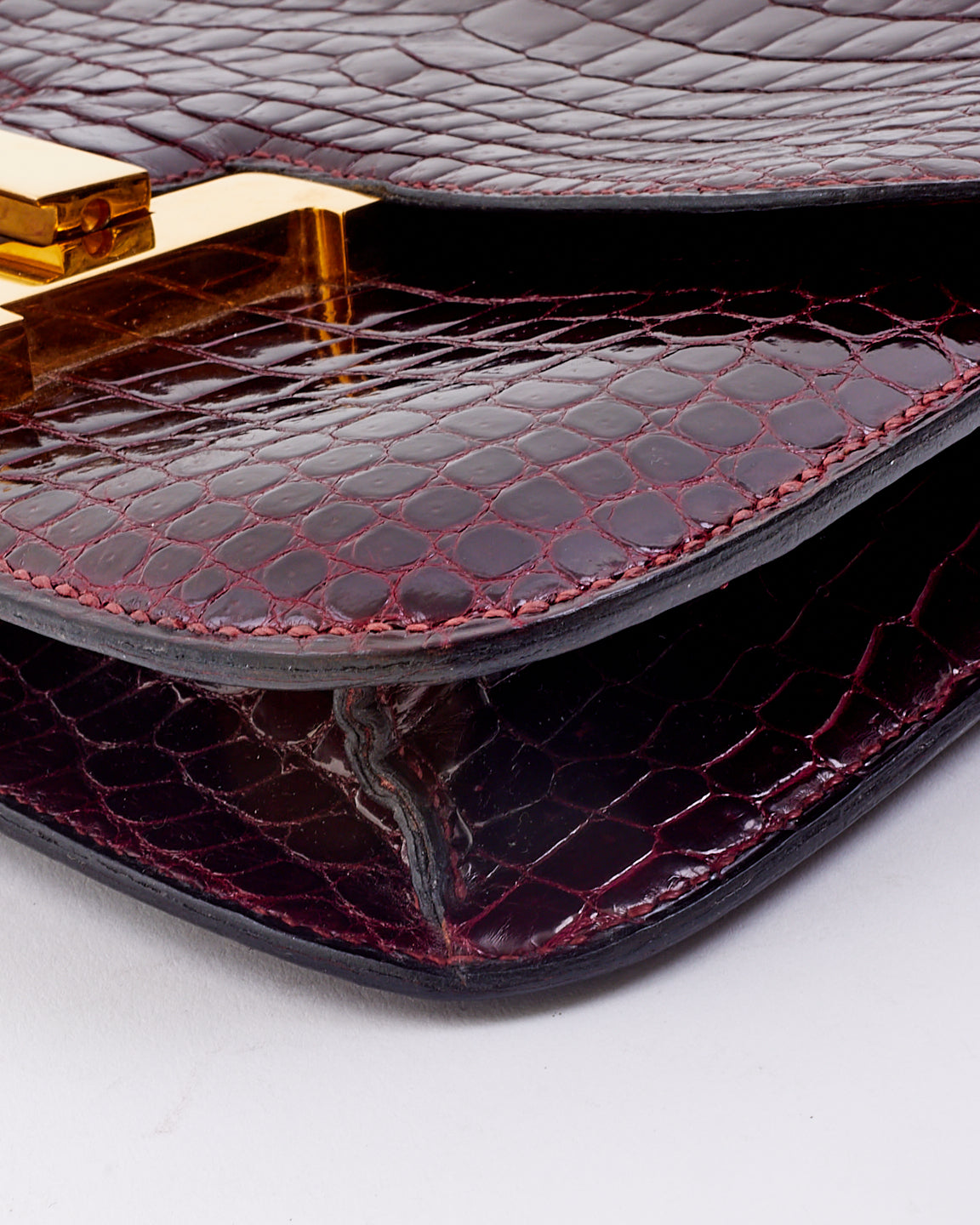 Hermès Vintage Burgundy Crocodile Porossus Lisse Constance 24 GHW