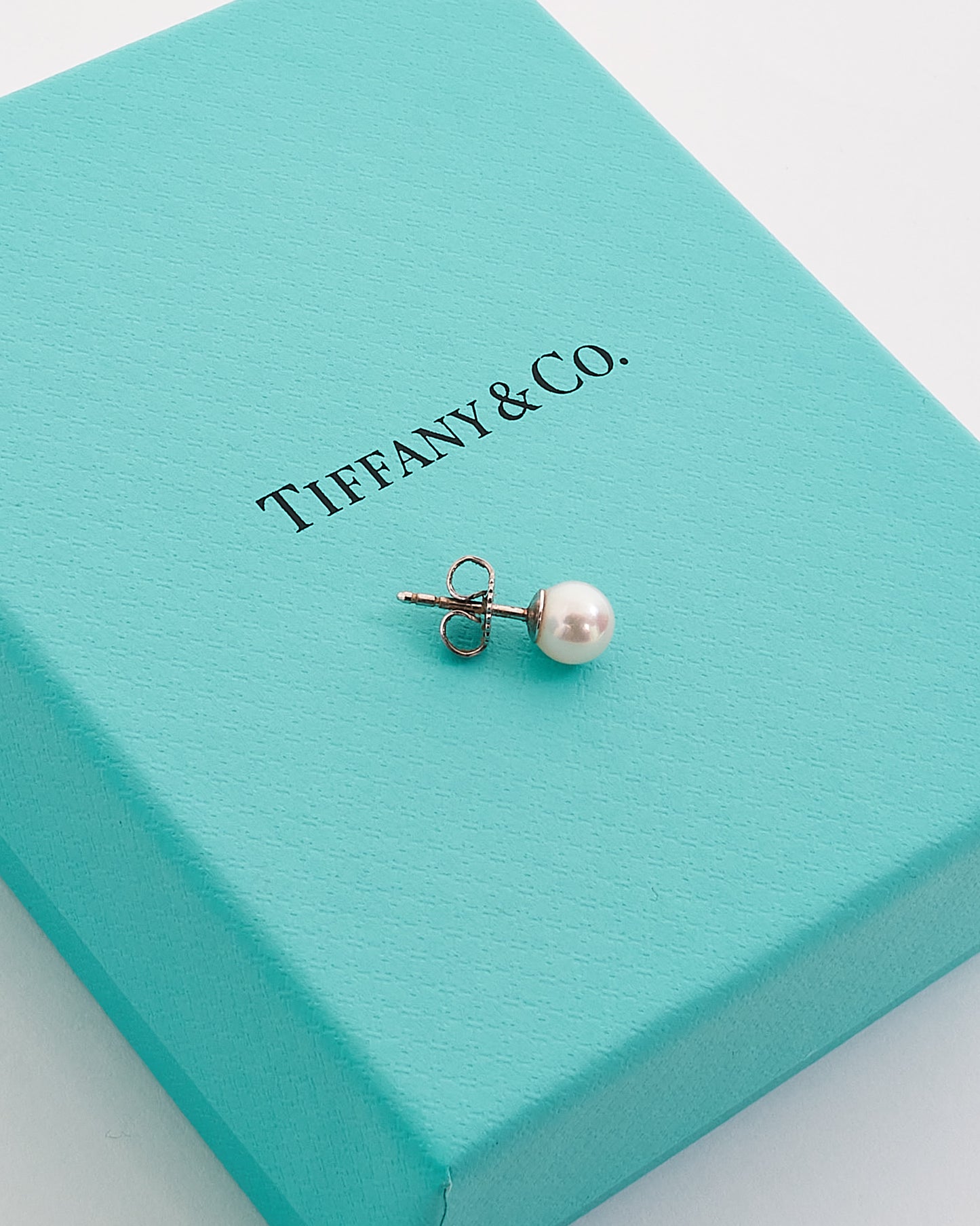 Tiffany 
Co. Signature Pearl Earrings