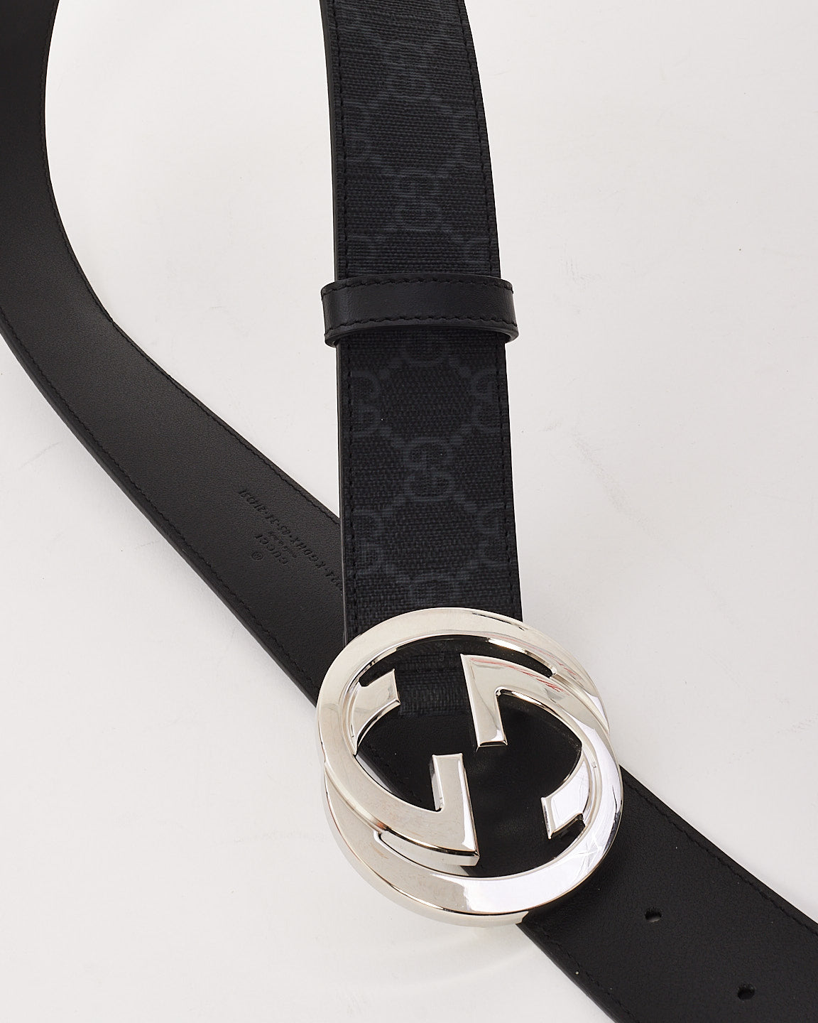 Gucci Black Leather Belt with Silver Interlocking GG Buckle - 85/34