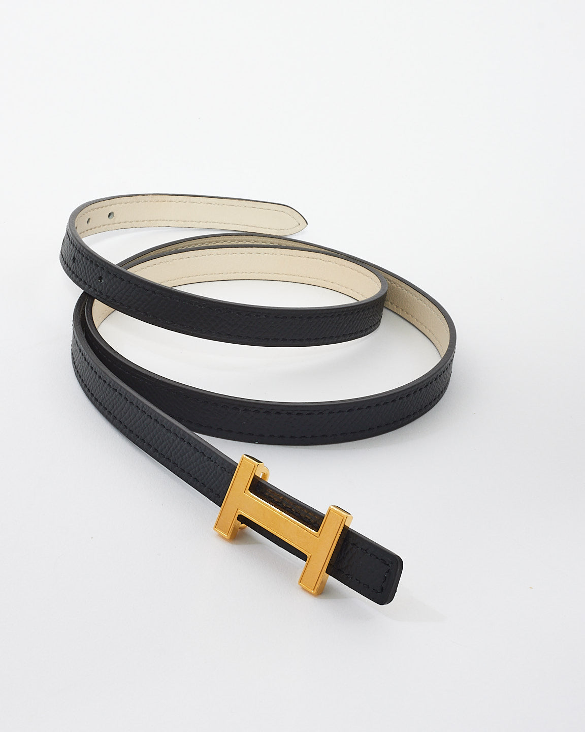 Hermes Nata/Noir Leather Strap Focus Belt Buckle 
Reversible 13MM  Belt - 85