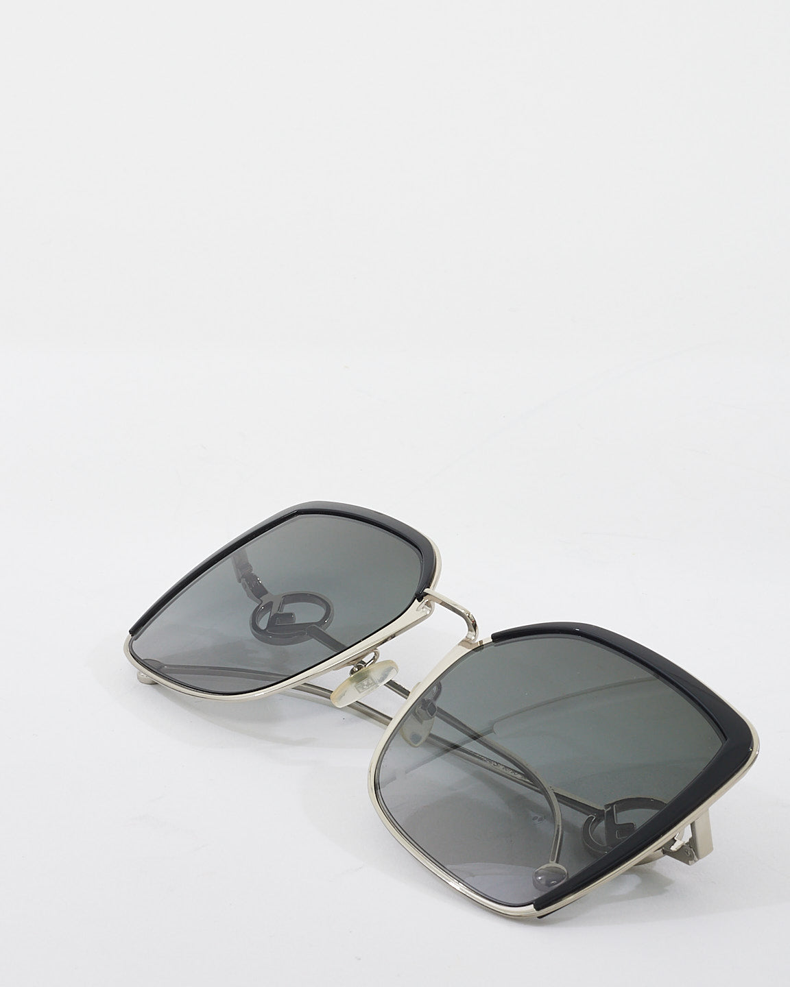 Fendi Black 
Silver Metal Square Frame Sunglasses FF0294