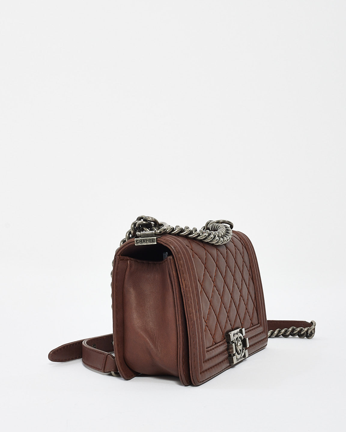 Sac Boy Old Medium en cuir matelassé marron Chanel