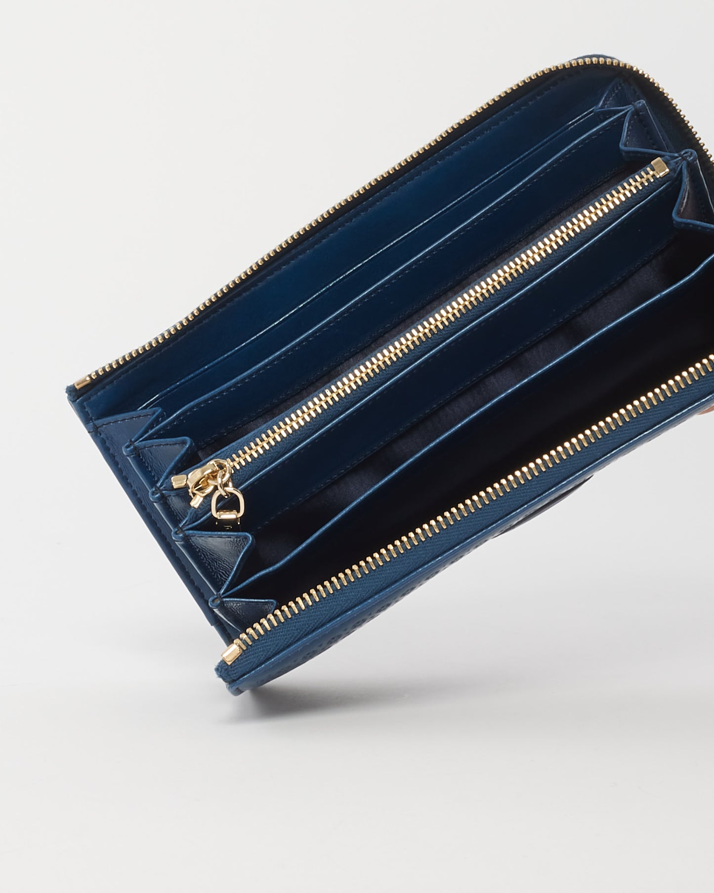 Tod
s Blue Zip Long Wallet