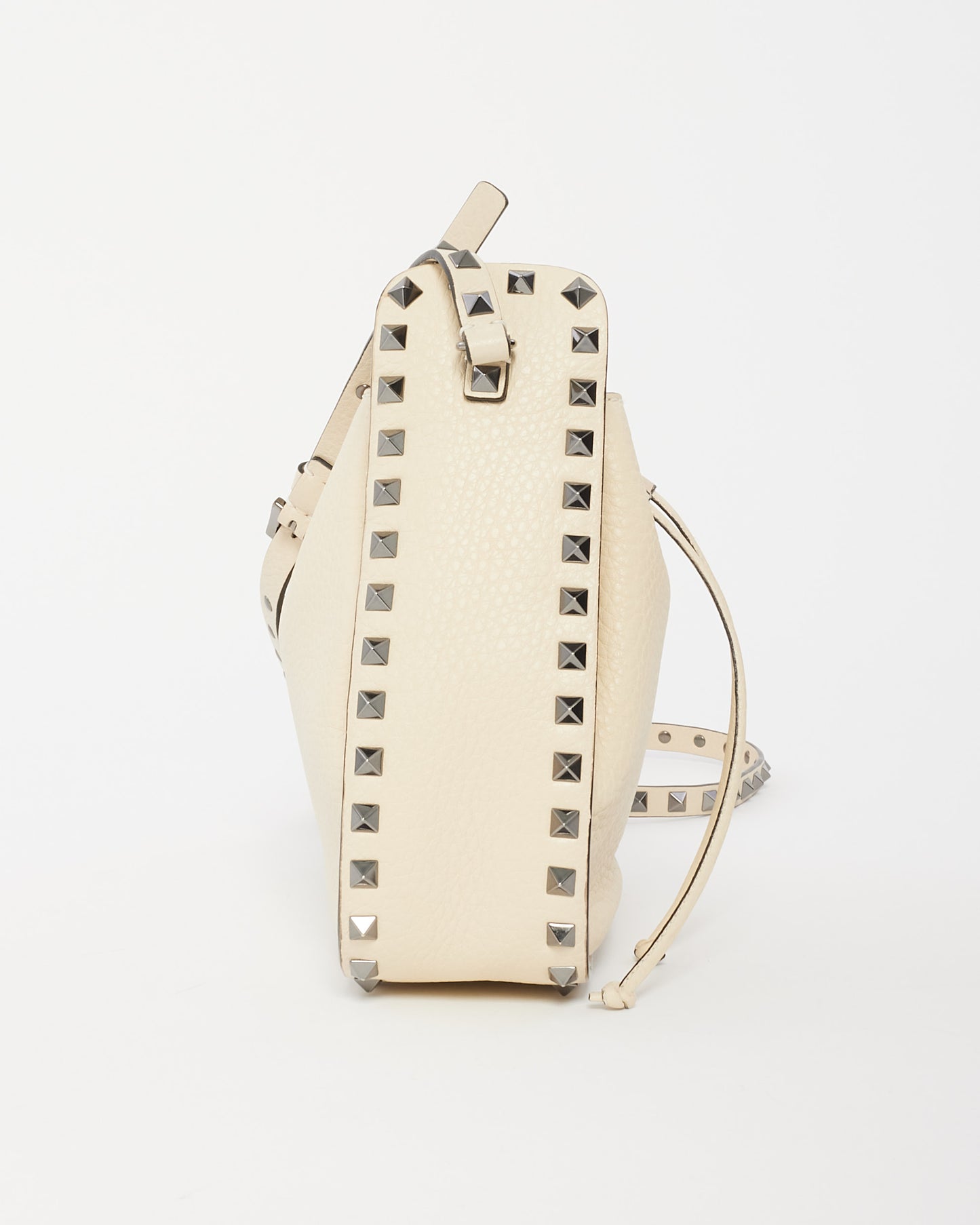 Valentino Cream Leather Rockstud Drawstring Small Bucket Bag