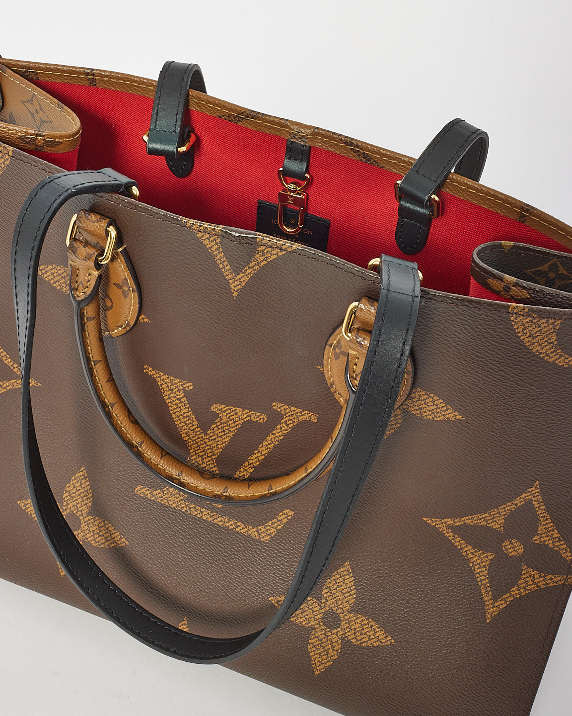 Louis Vuitton Monogram Canvas OnTheGo MM Bag