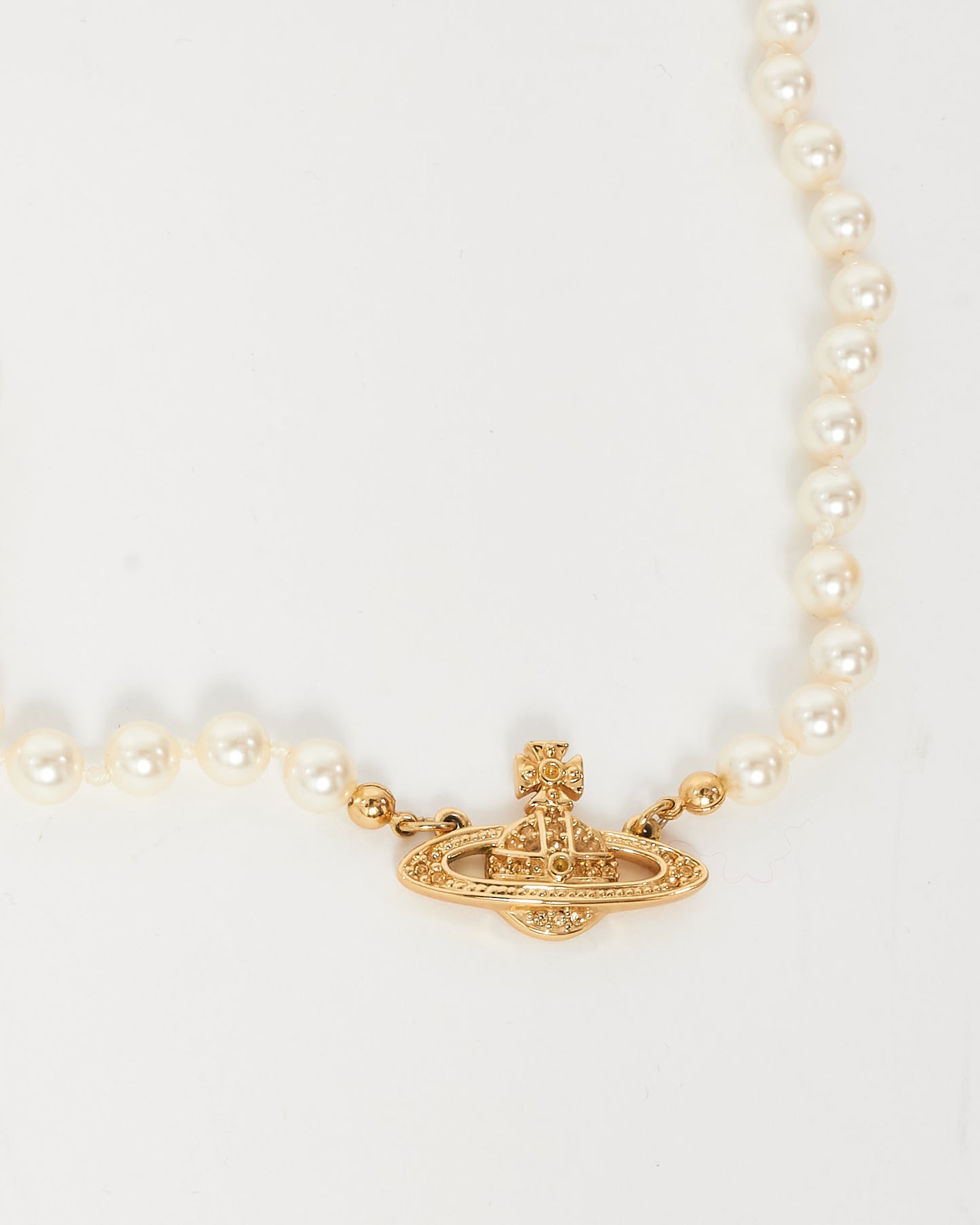 Vivienne Westwood Mini Bas Relief Pearl Choker Necklace