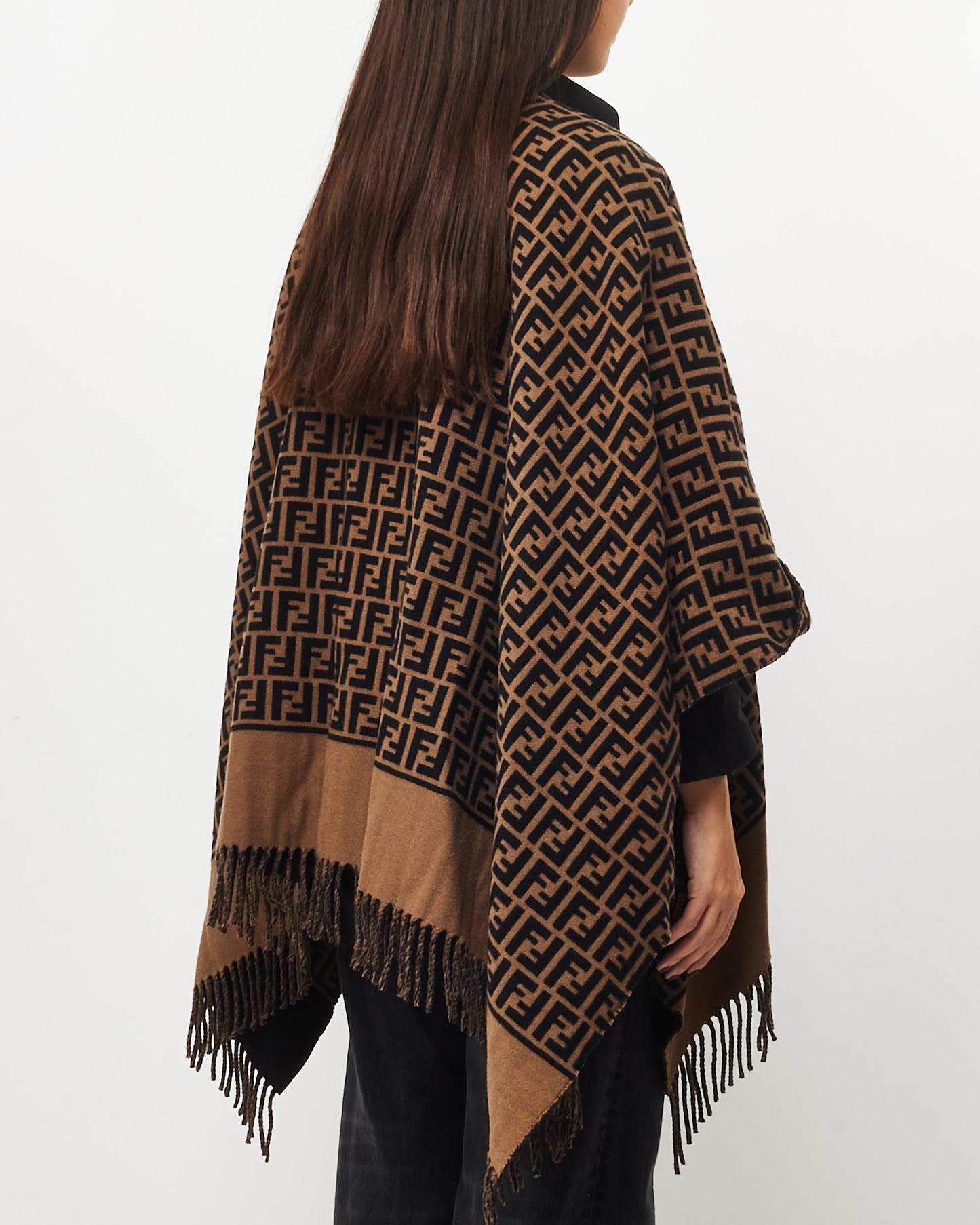 Fendi Brown Zucca Print Wool 
Fleece Poncho