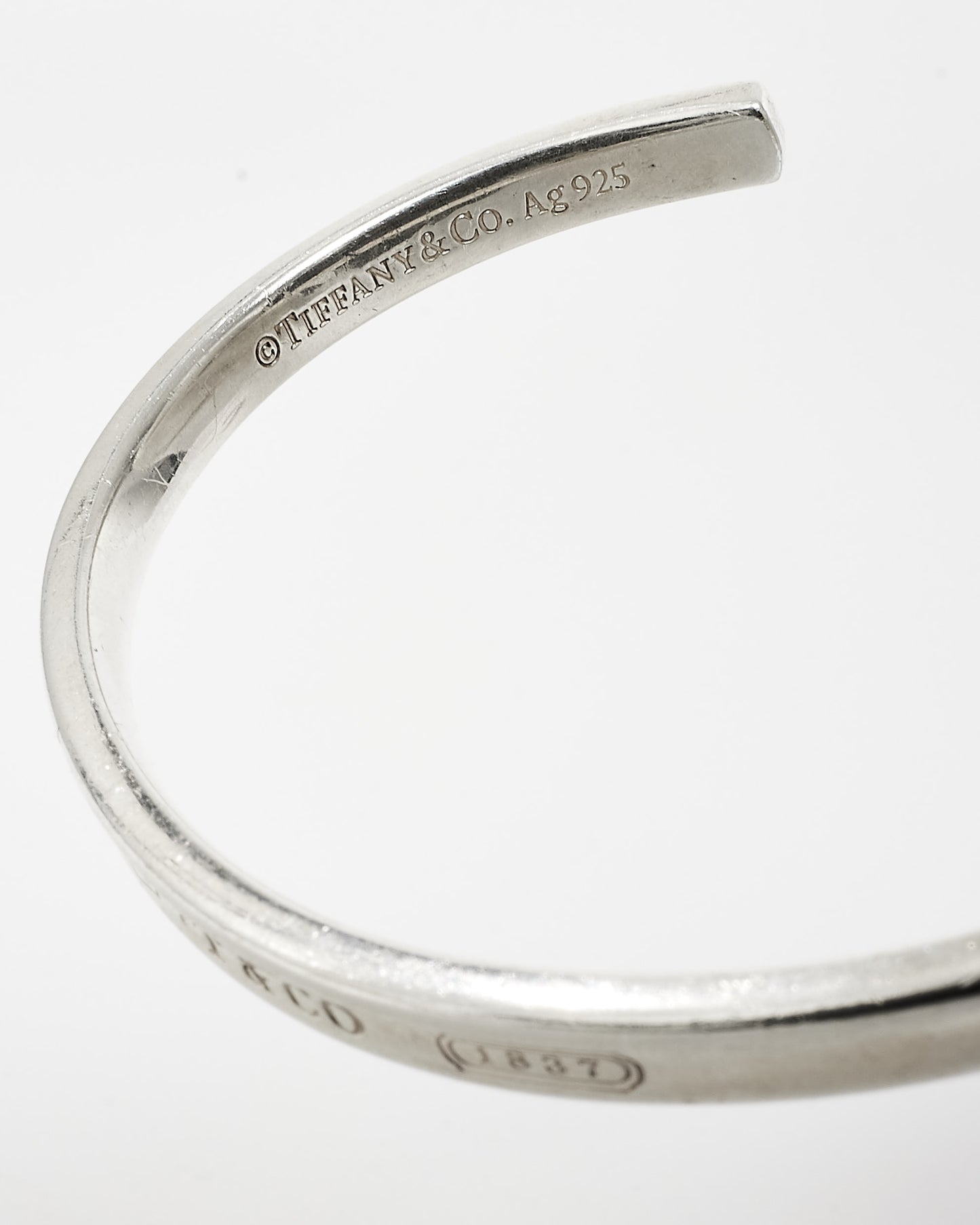 Tiffany 
Co. Silver T 
Co. Bangle Bracelet