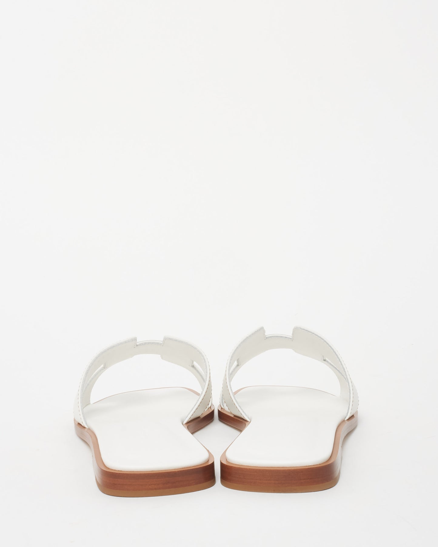 Hermès White Leather Oran Sandals - 35.5