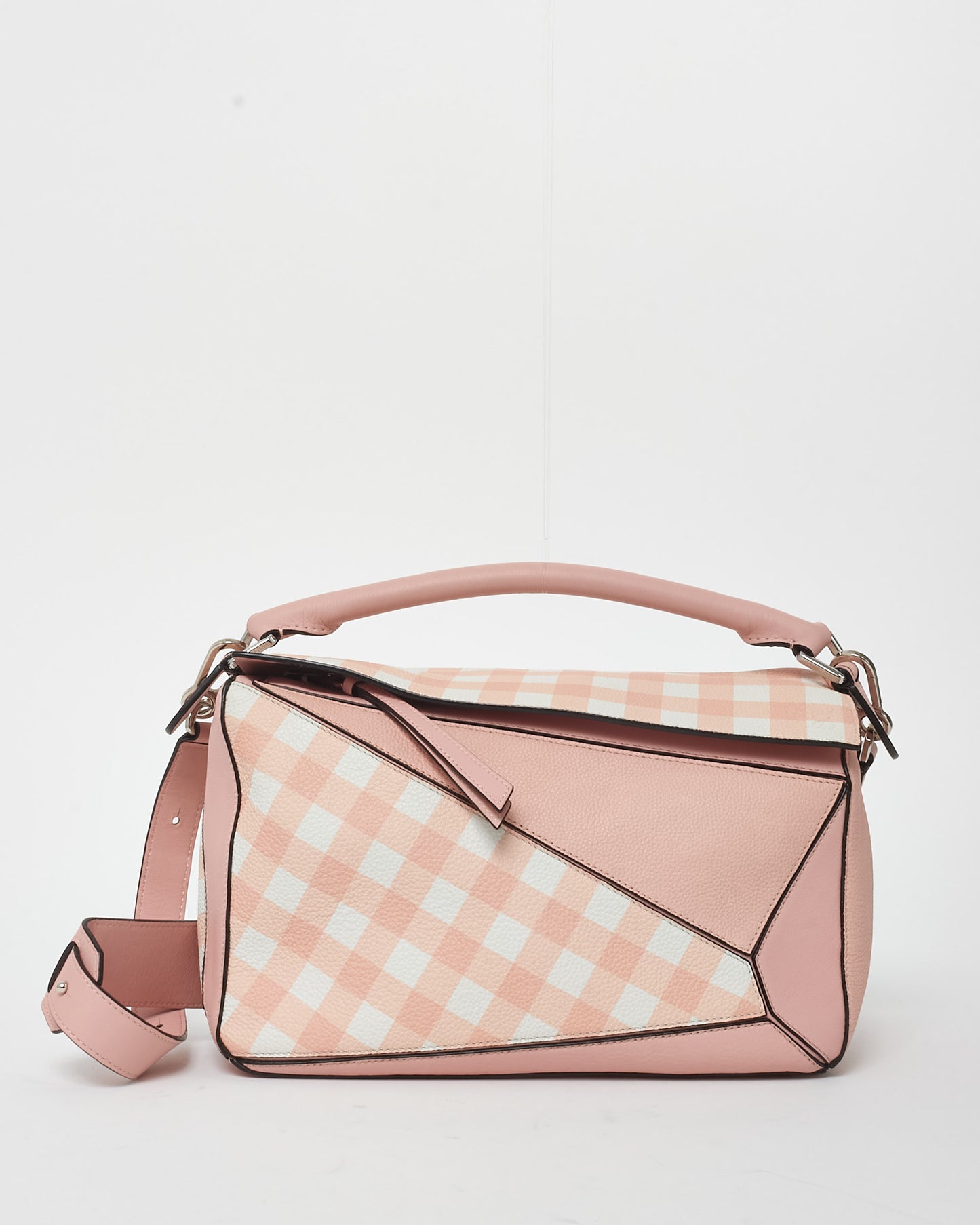 Loewe Pink 
White Calfskin Leather Gingham Medium Puzzle Bag