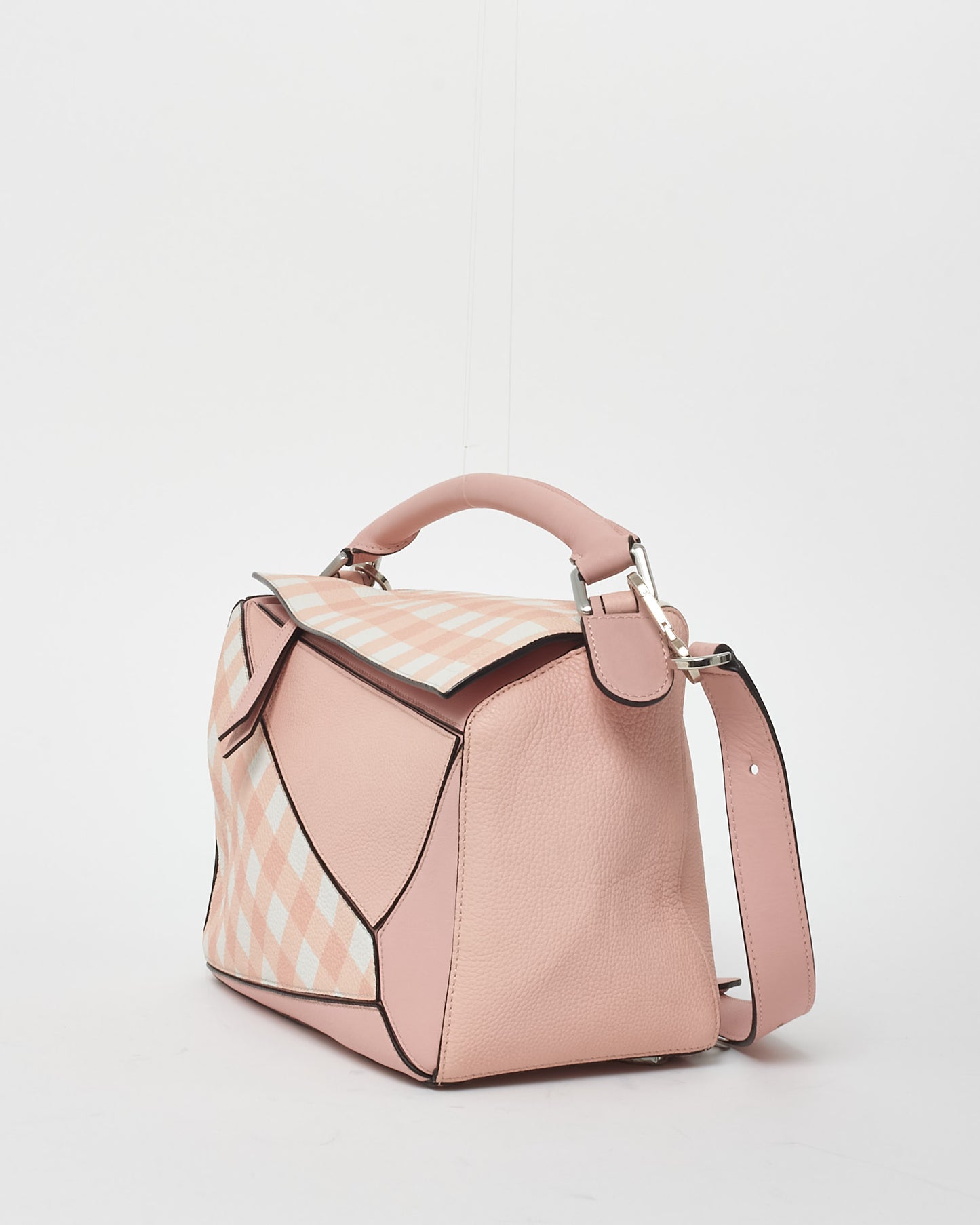 Loewe Pink 
White Calfskin Leather Gingham Medium Puzzle Bag