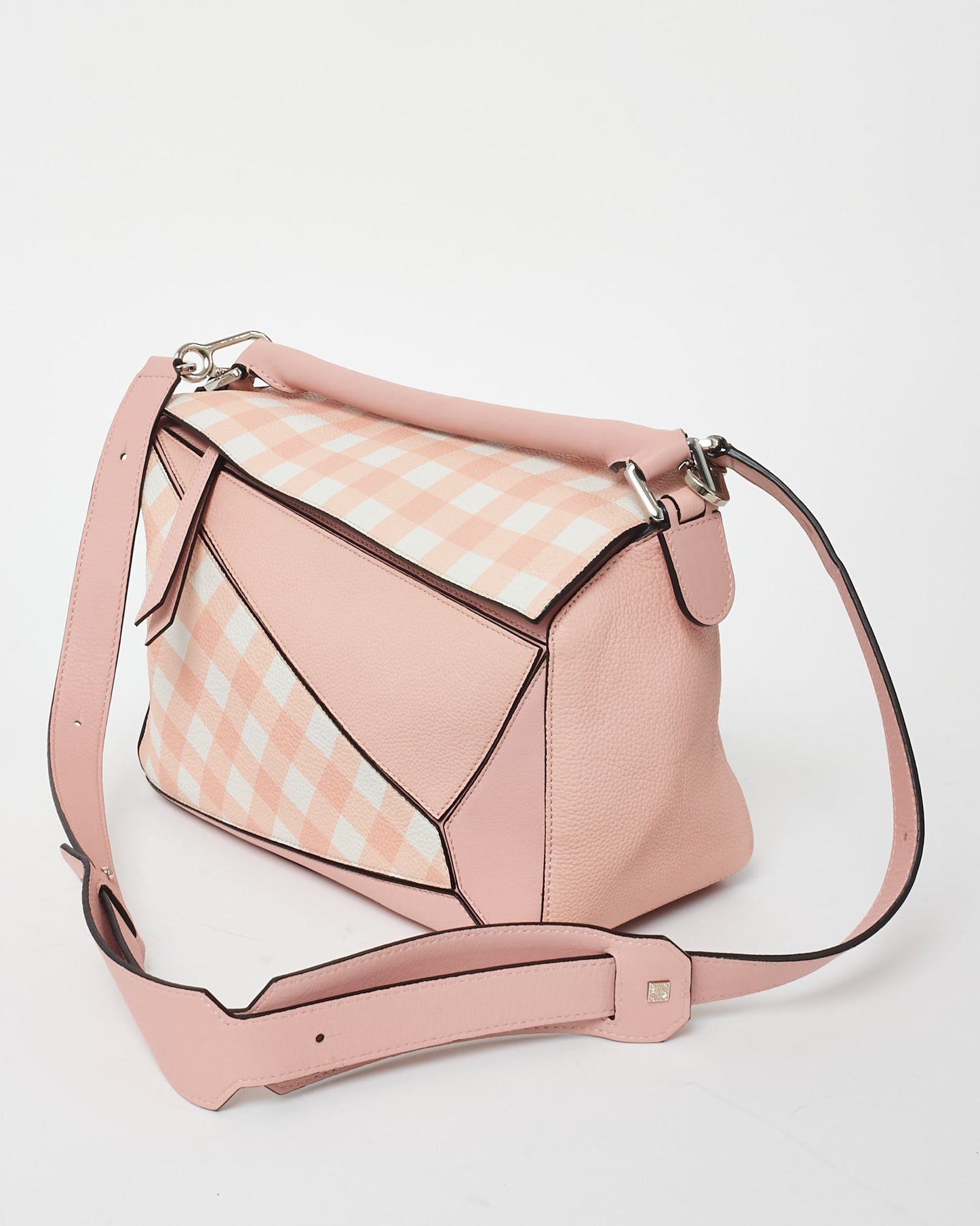 Loewe Pink 
White Calfskin Leather Gingham Medium Puzzle Bag