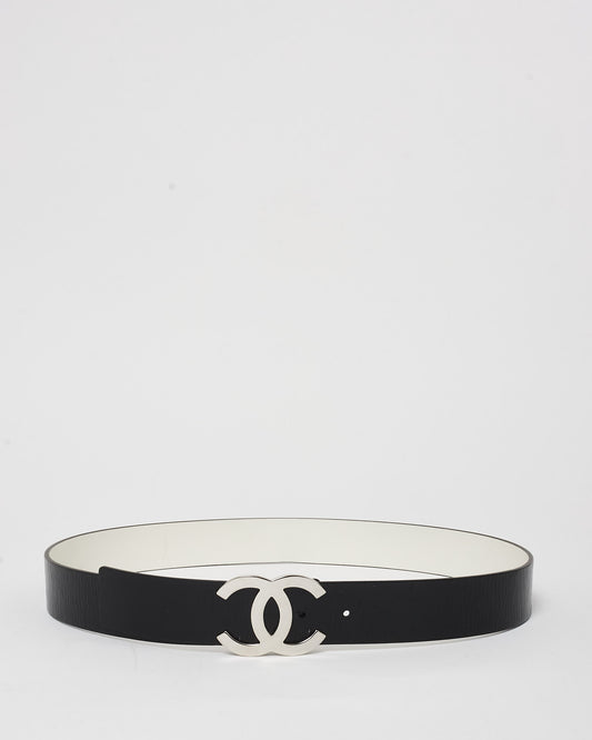 Chanel Black 
White Patent Leather CC Logo Reversible Belt - 90