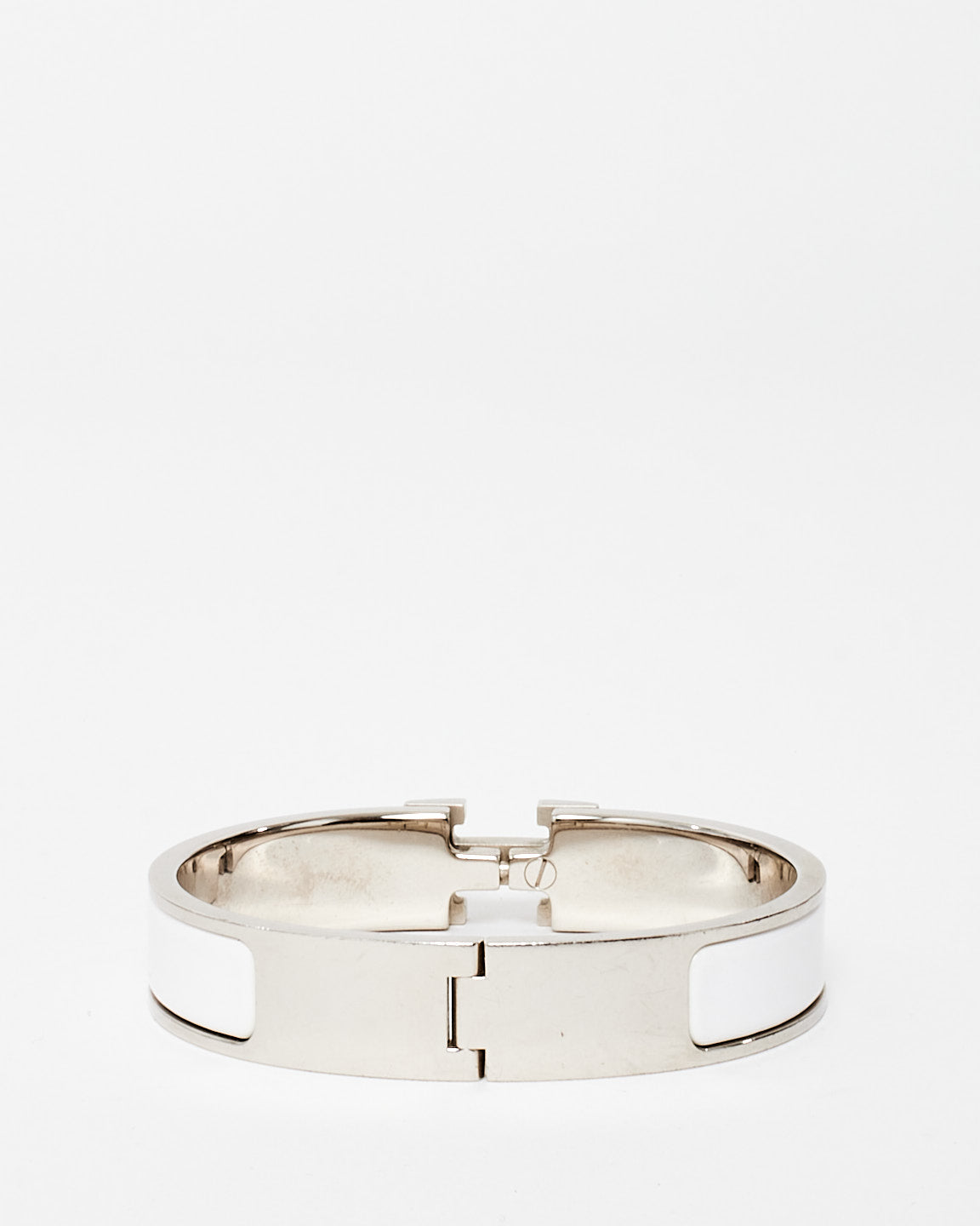 Hermès White 
Silver Clic Clac Bracelet - PM