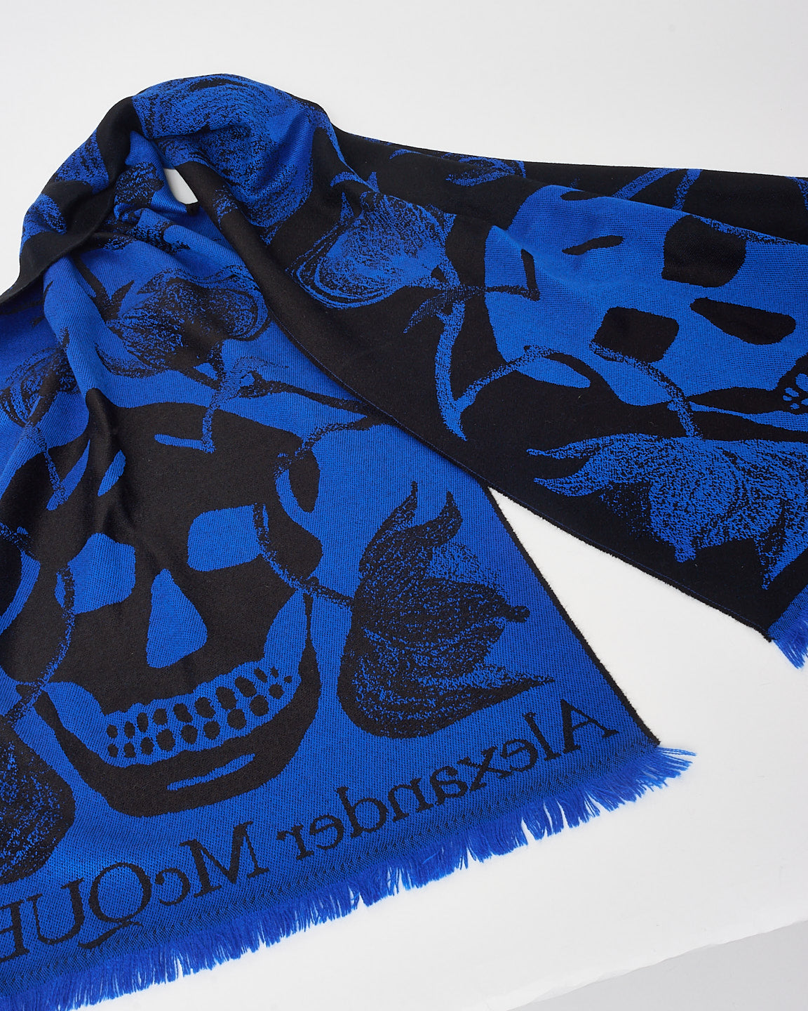 Alexander McQueen Blue Skull 
Leaf Print Knit Scarf