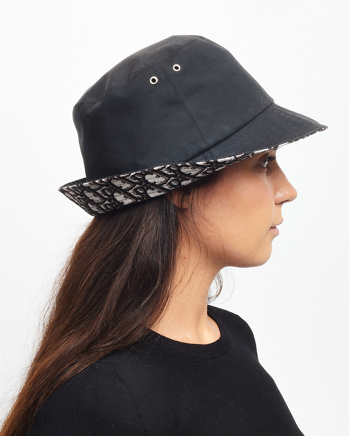 Dior Black Nylon 
Oblique Reversible Bucket Hat - 59