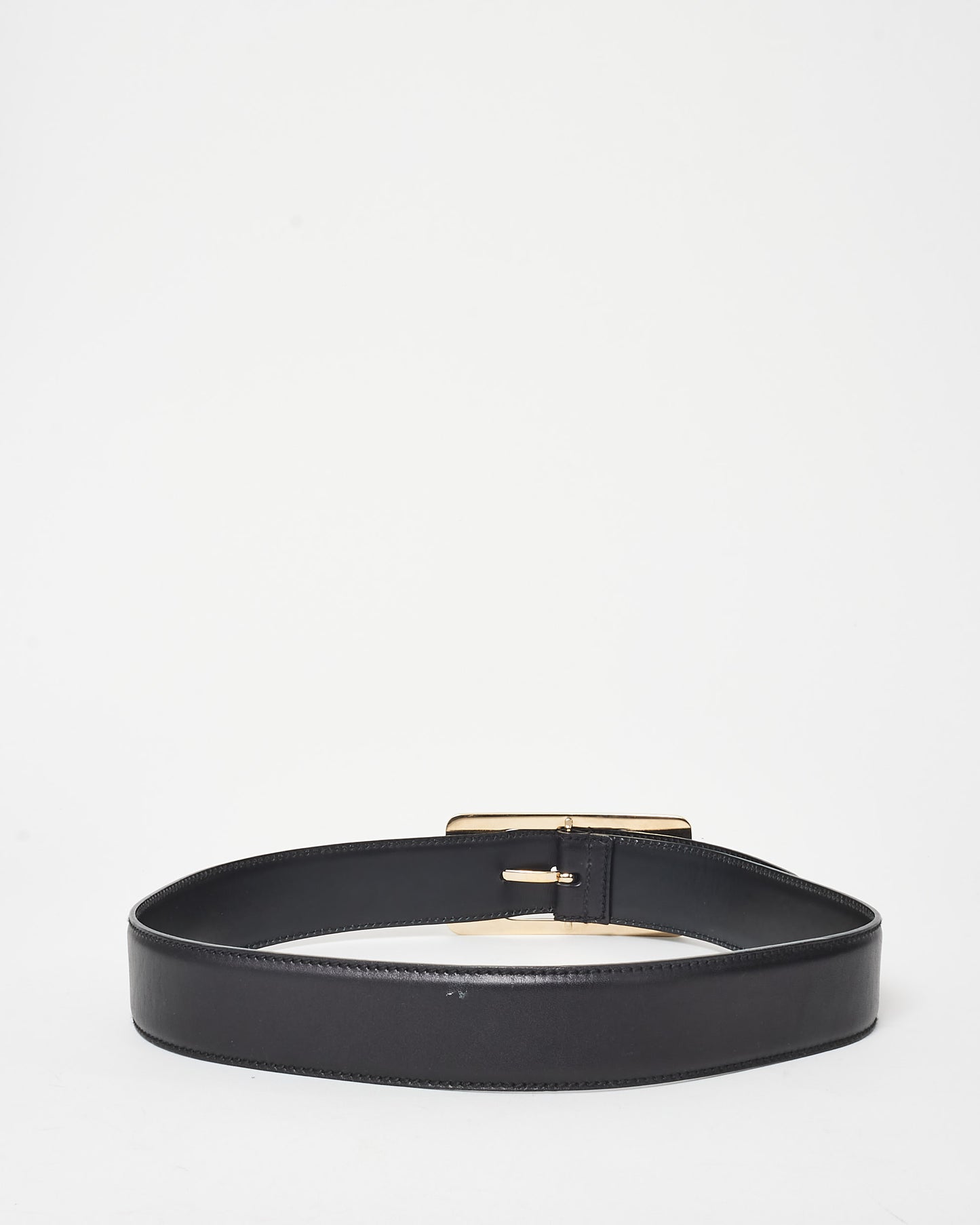 Gucci Vintage Black Leather 
Gold G Belt - 85/34