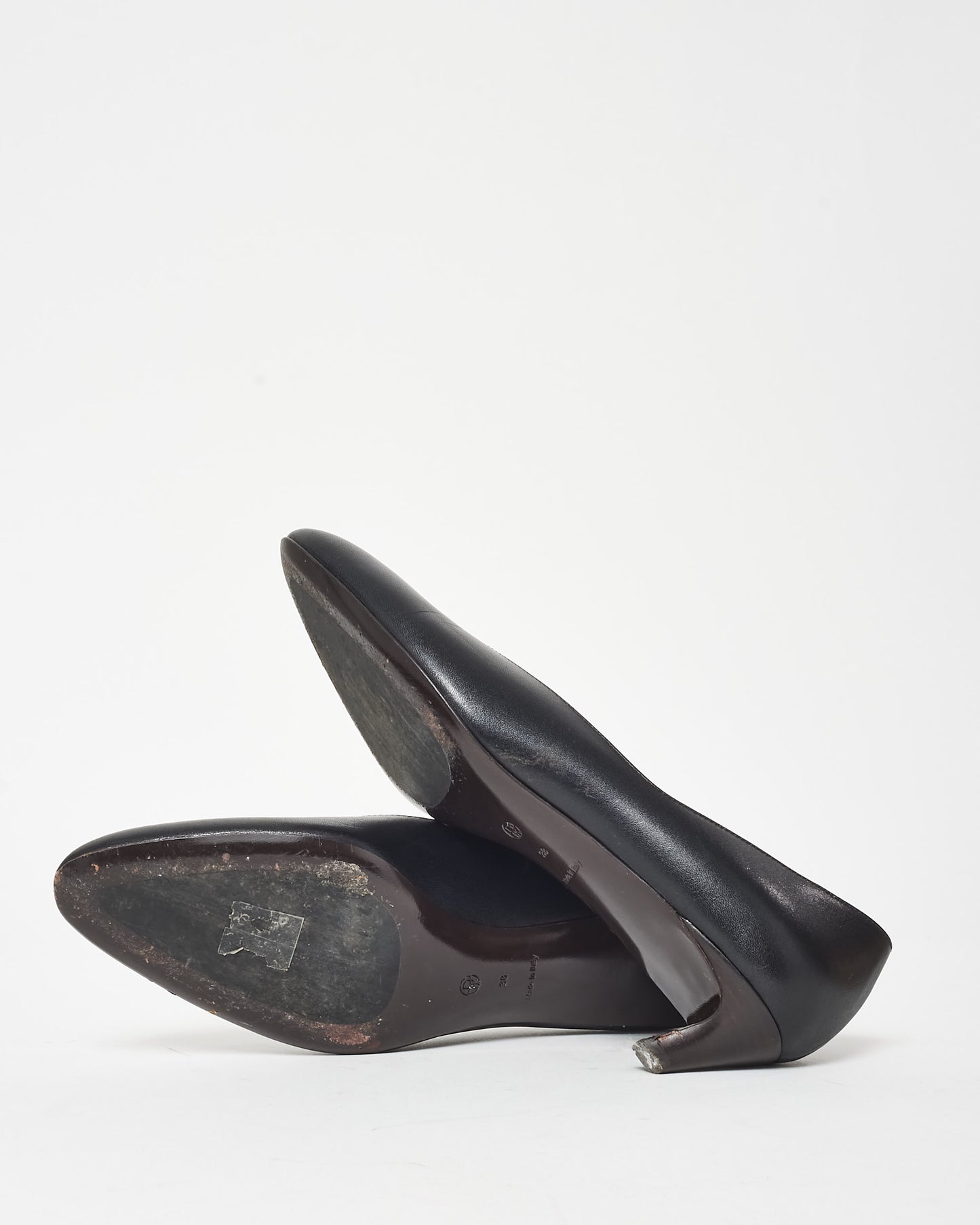 The Row Black Leather Almond Pump - 38