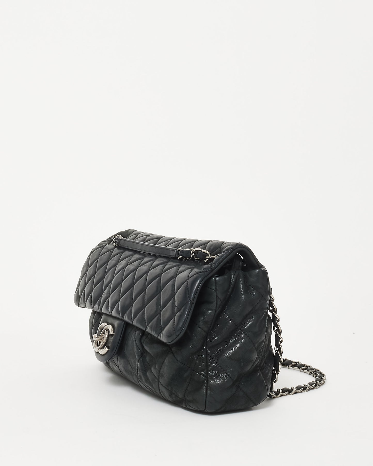 Chanel Black Iridescent Lambskin Chic Quilt Flap Bag