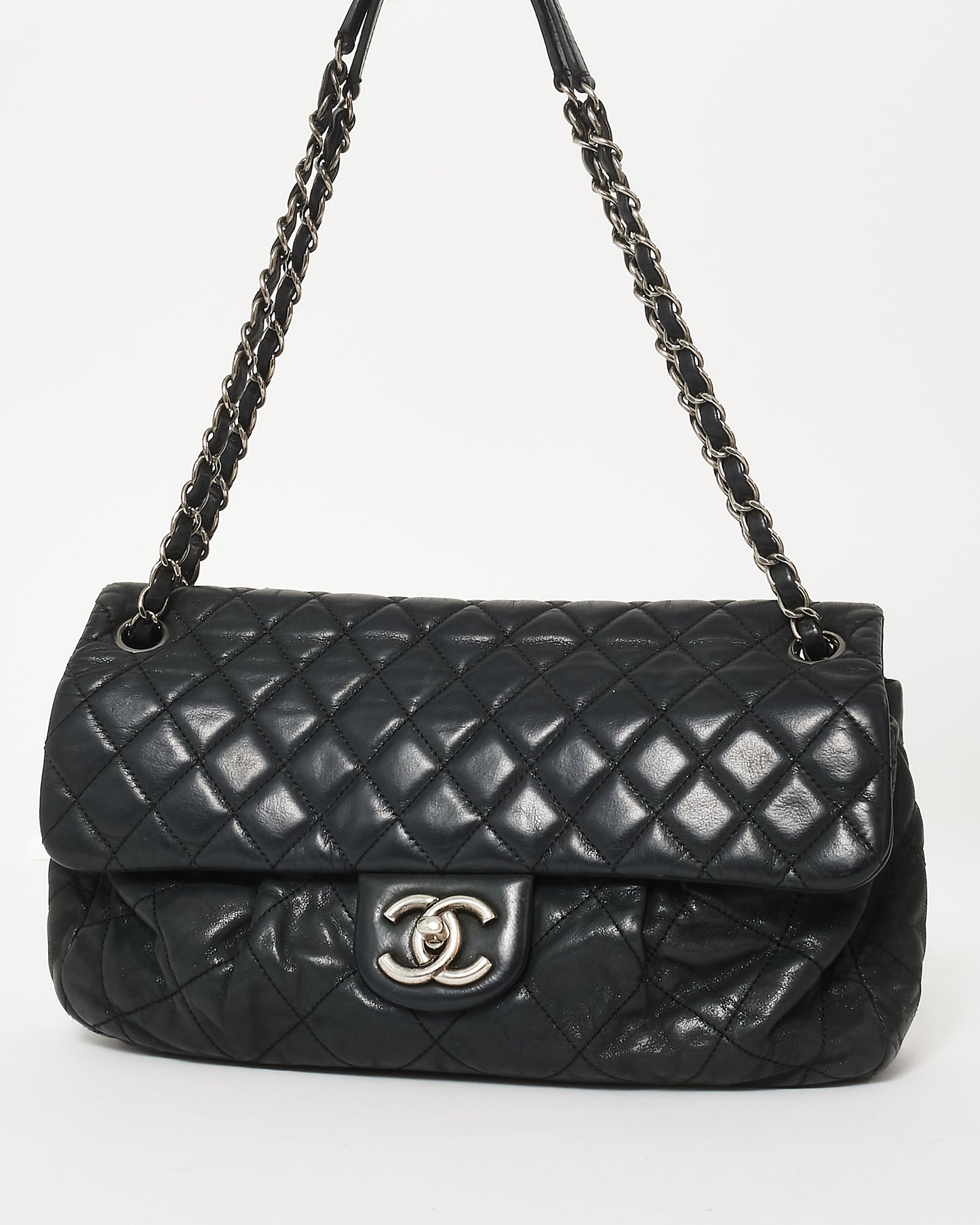 Chanel Black Iridescent Lambskin Chic Quilt Flap Bag