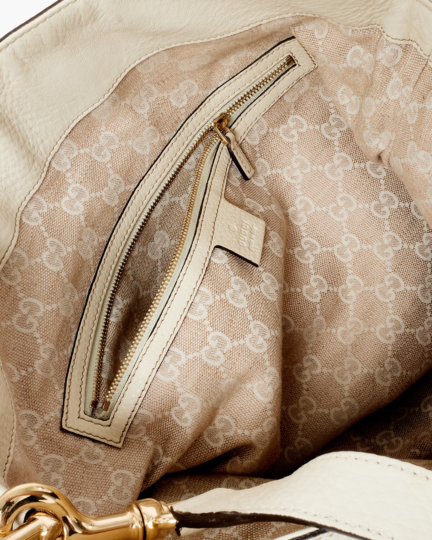 Gucci Cream Grained Leather Bamboo Handle Shoulder Bag