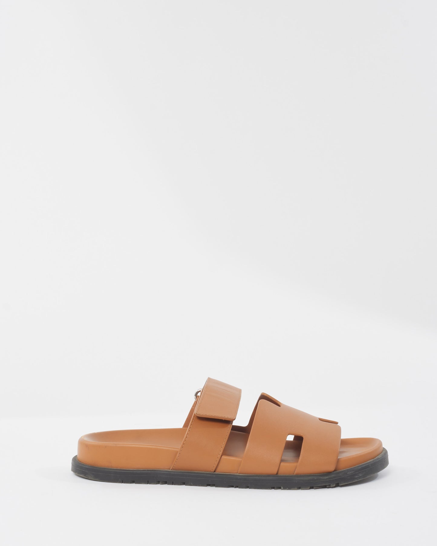 Hermès Gold Leather Chypre Sandals - 41