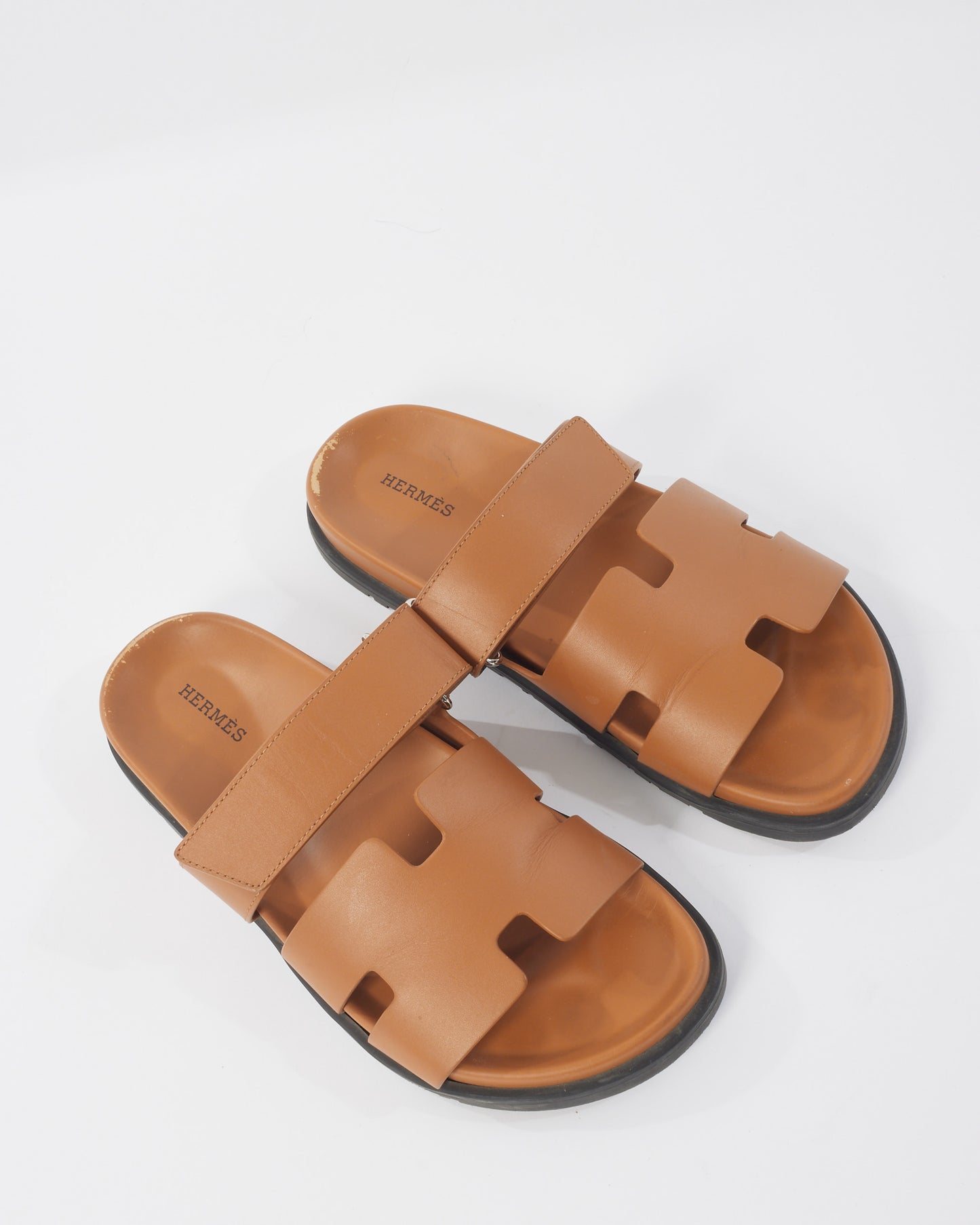 Hermès Gold Leather Chypre Sandals - 41