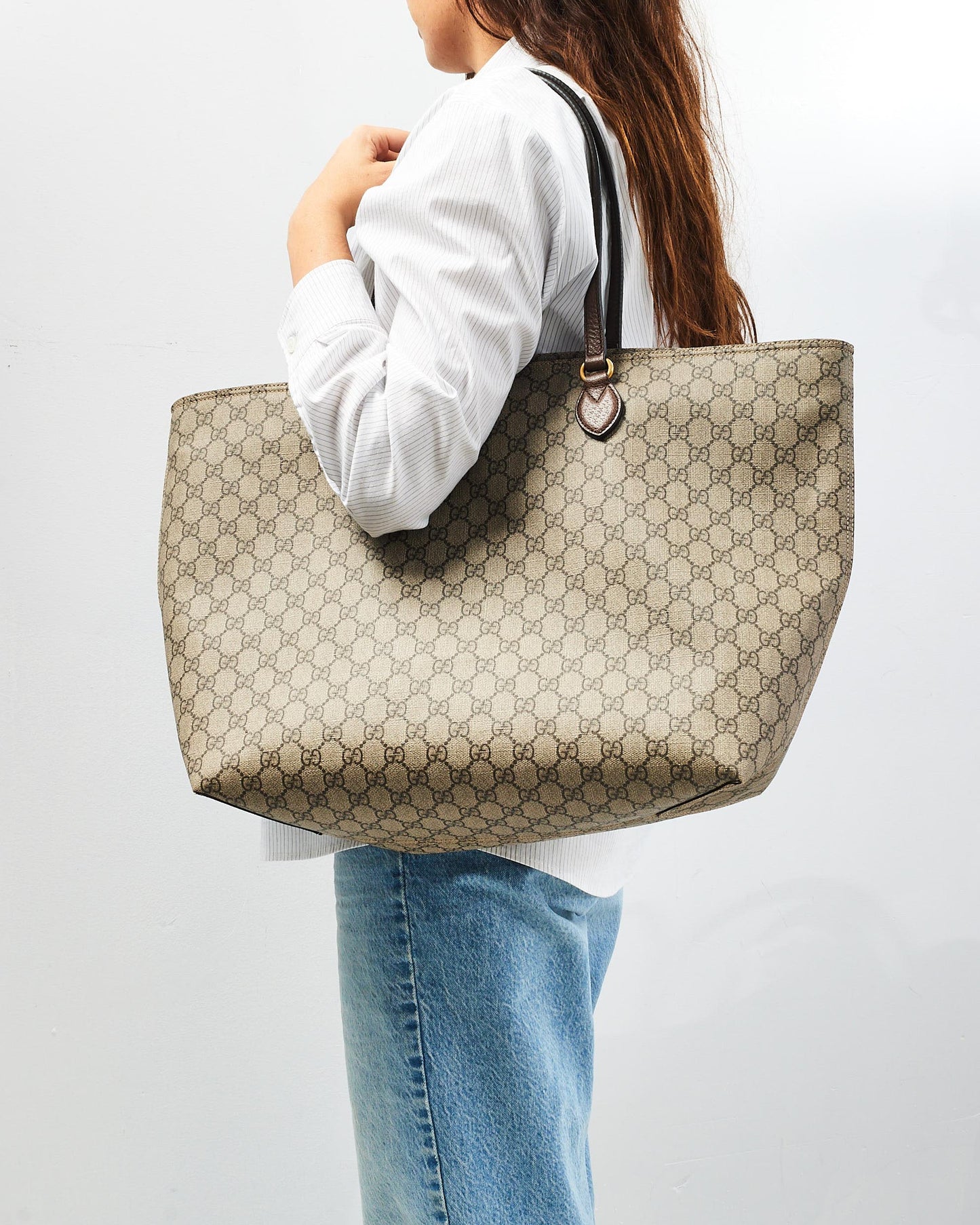 Gucci Beige/Brown GG Monogram Supreme Canvas Large Zip Tote Bag