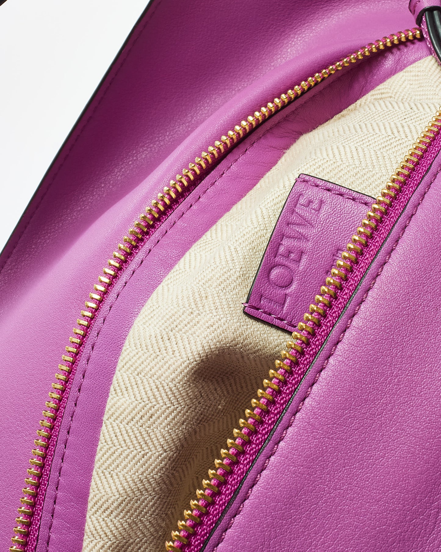 Loewe Fuchsia Leather Puzzle Hobo Shoulder Bag