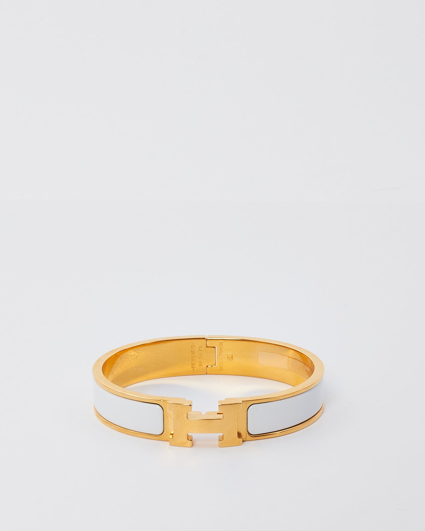 Hermès White 
Gold Clic Clac H Bracelet - GM