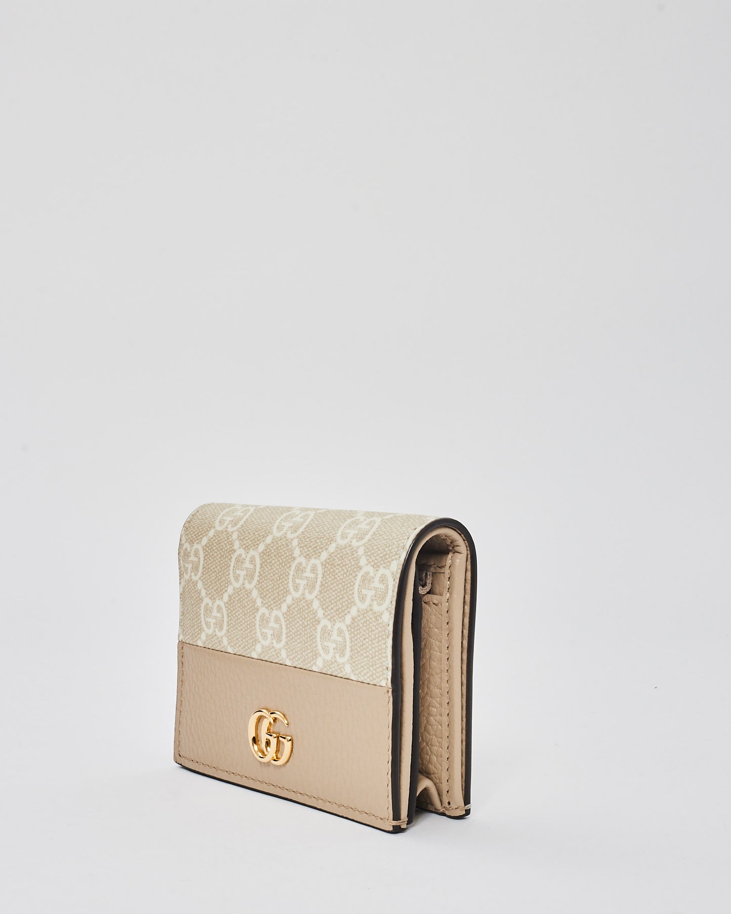 Gucci Beige Monogram Canvas 
Leather GG Marmont Card Case