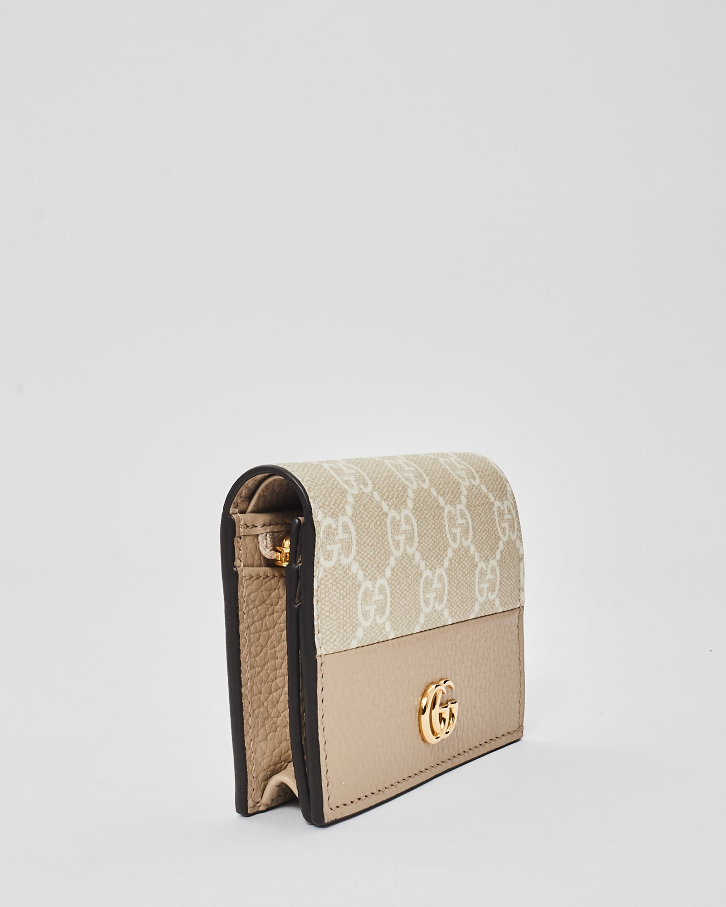 Gucci Beige Monogram Canvas 
Leather GG Marmont Card Case