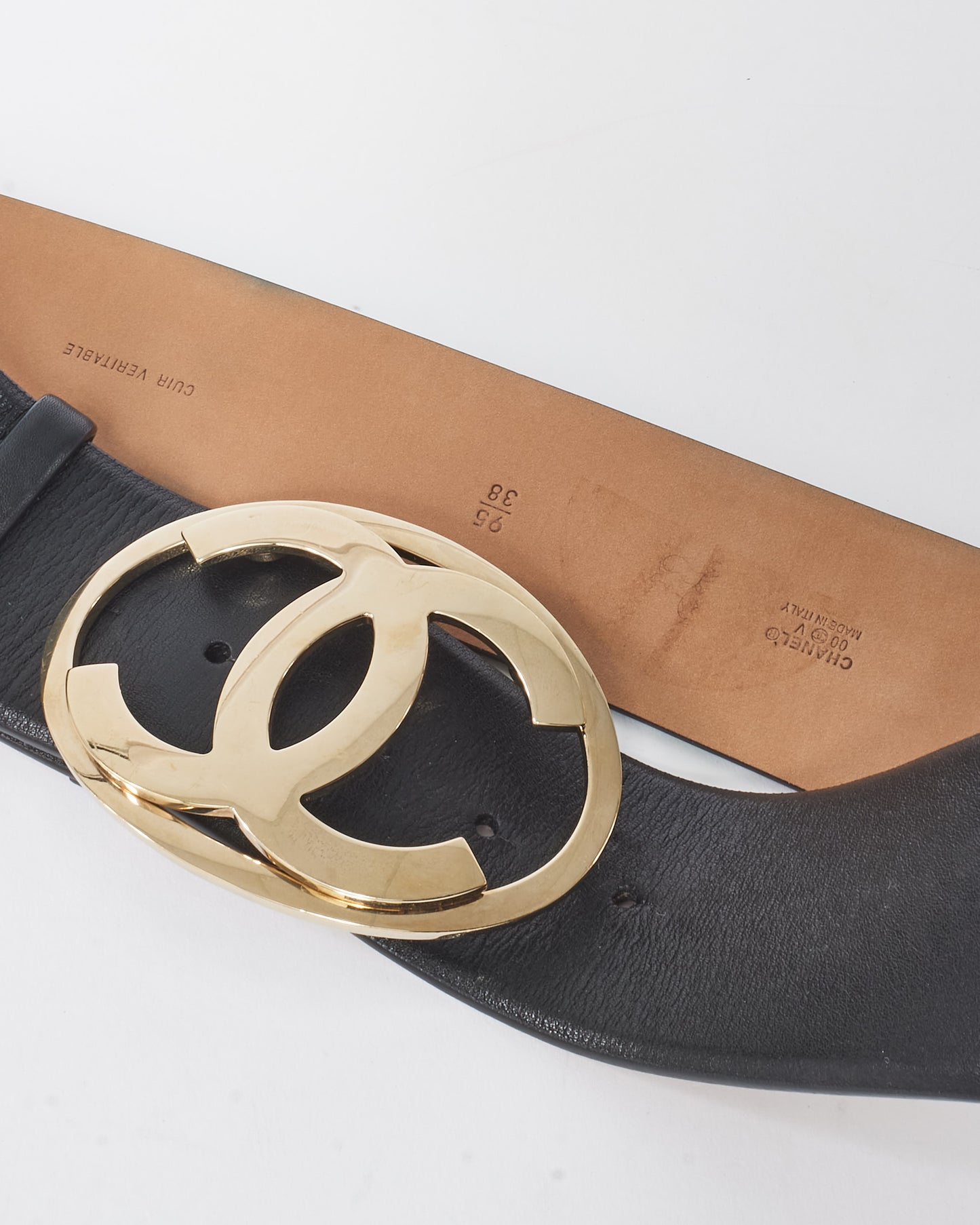 Chanel Black Leather 2000 Interlocking CC Logo Belt - 95