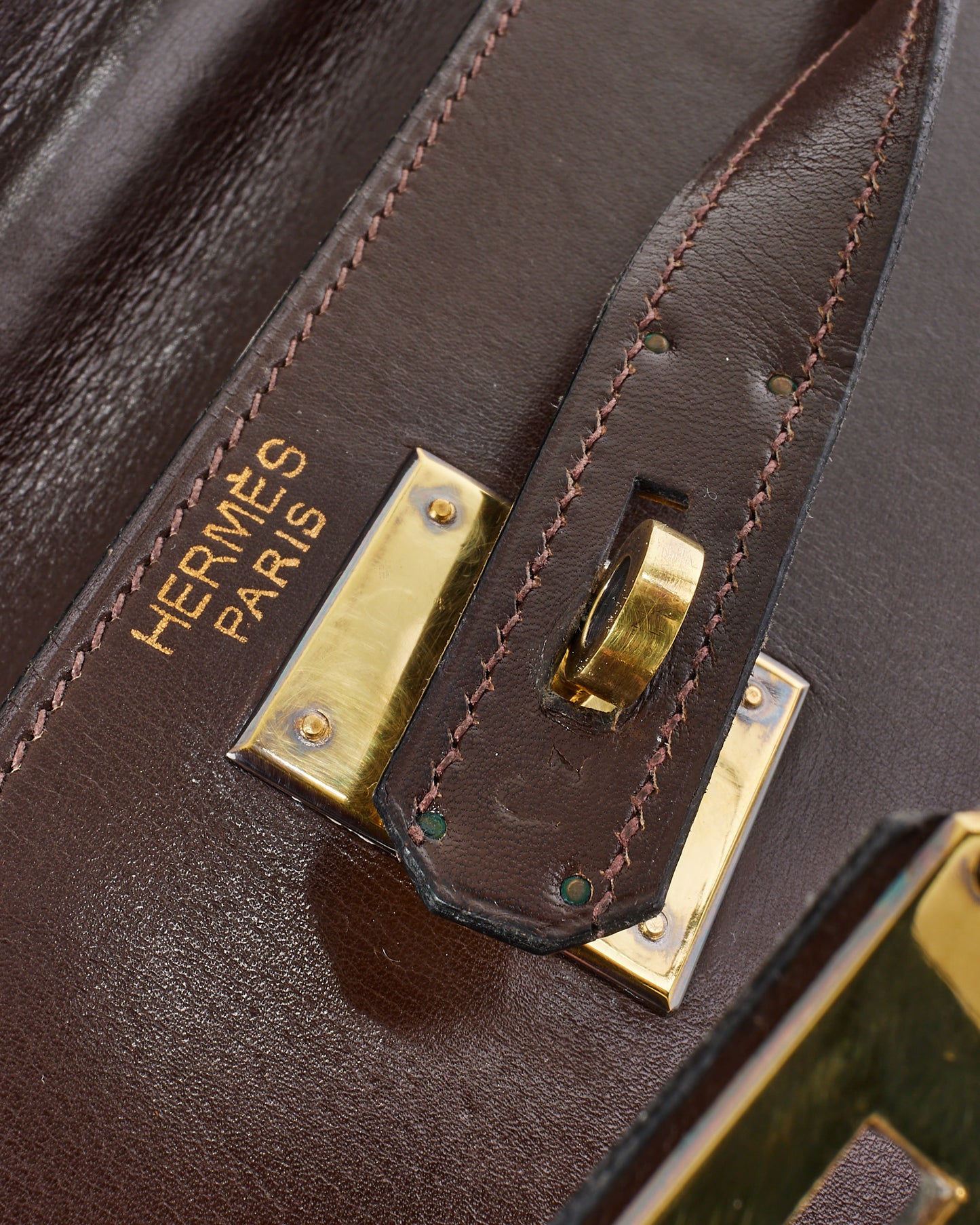 Hermès Brown Box Leather Vintage Kelly Sellier 28 GHW