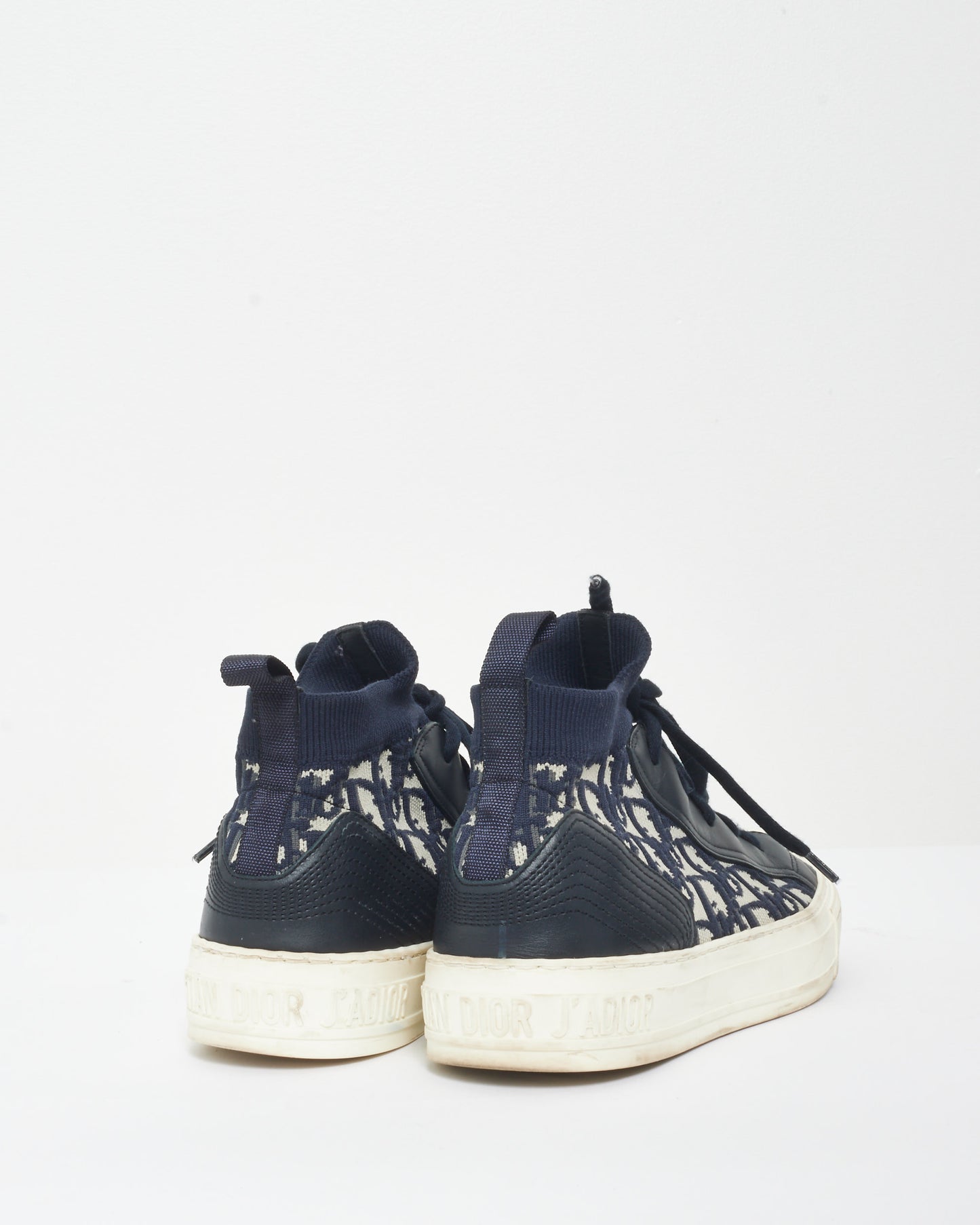 Dior Navy Knit Oblique Monogram Walk
N
Dior Hightop Sneakers - 38