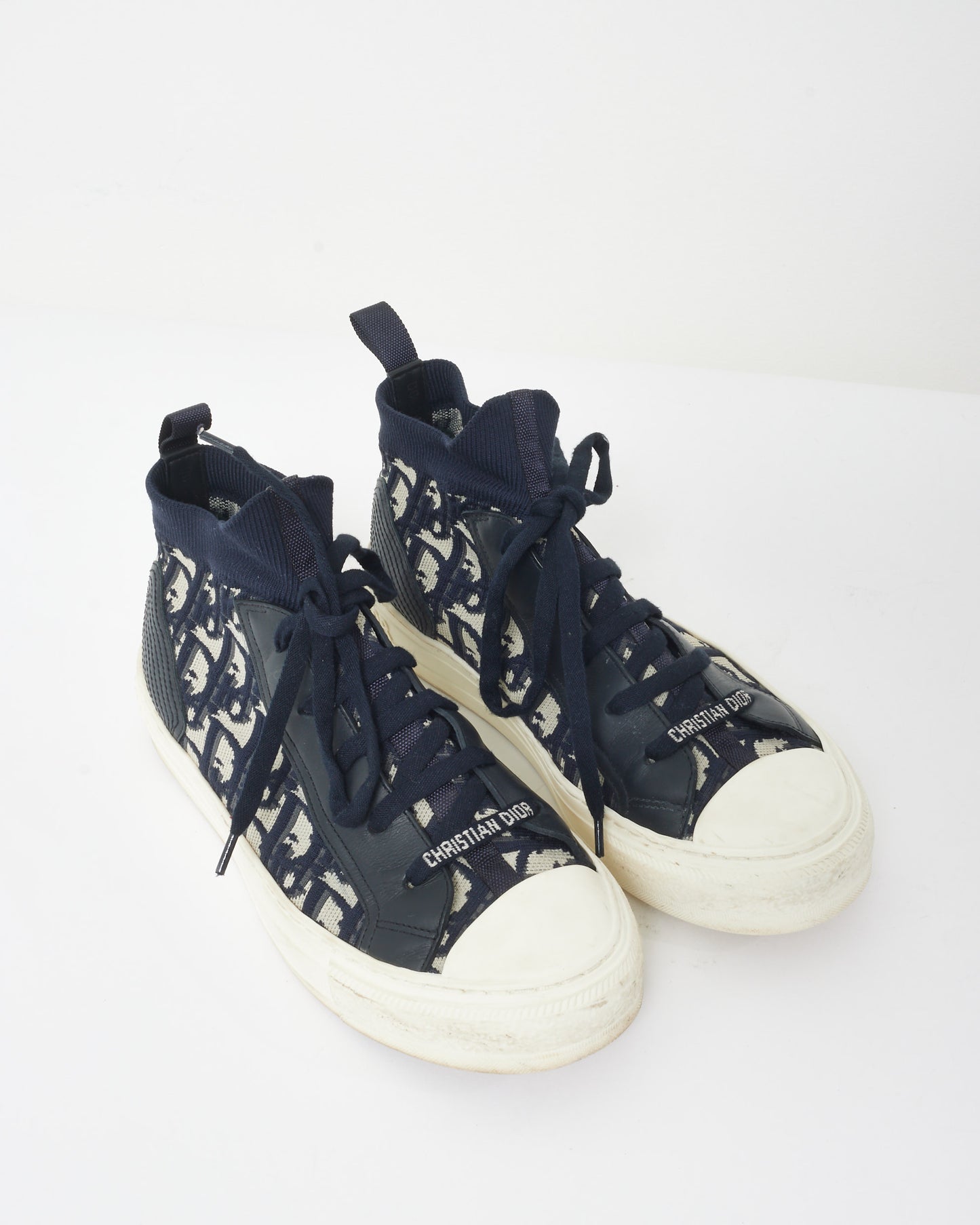 Dior Navy Knit Oblique Monogram Walk
N
Dior Hightop Sneakers - 38