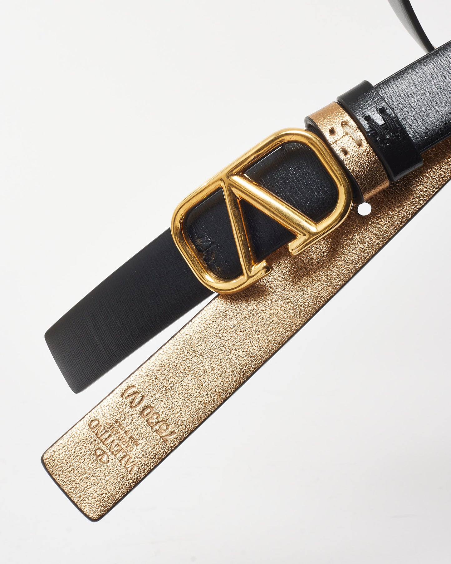 Valentino Black 
Gold Leather Reversible Thin VLogo Belt - 75/30