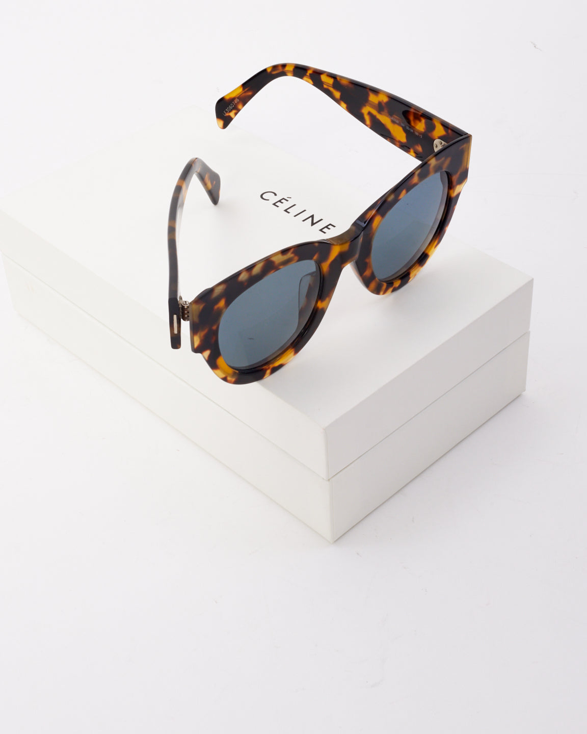 Celine Light Tortoiseshell Oversize CL40008F Cat Eye Sunglasses