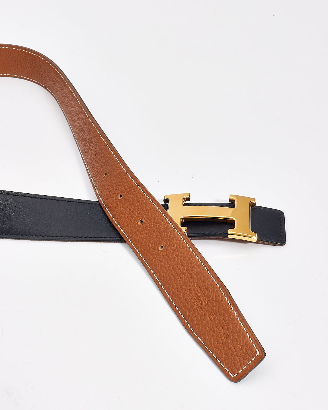 Hermès Gold/Navy Clemence 
Swift Leather Reversible Brushed Gold H Logo Belt - 90