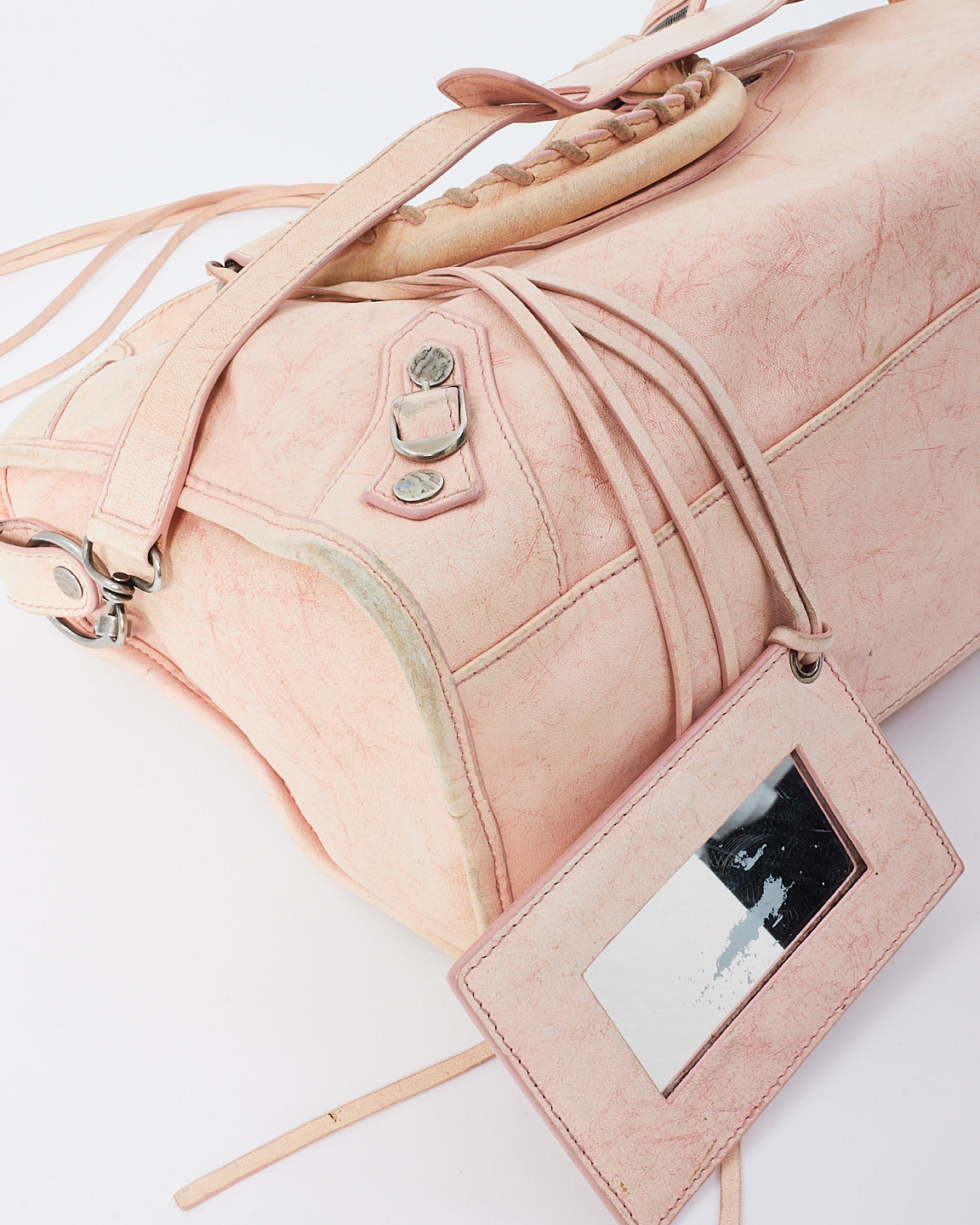 Balenciaga Sac de ville en cuir rose avec clous martelés