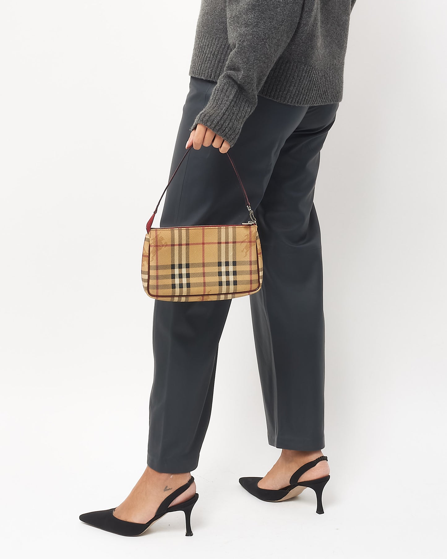 Burberry Haymarket Check Coated Canvas Pochette D
Accessoires