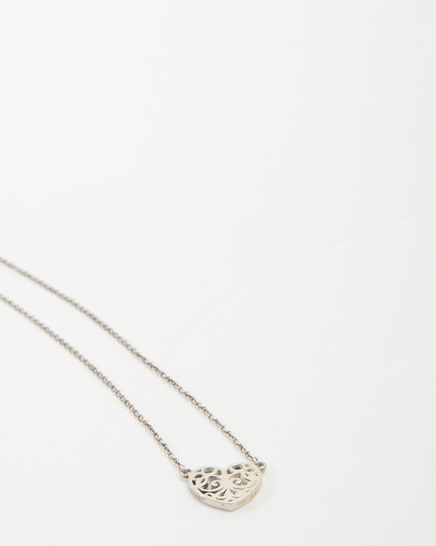 Tiffany 
Co Silver Heart Shape Necklace