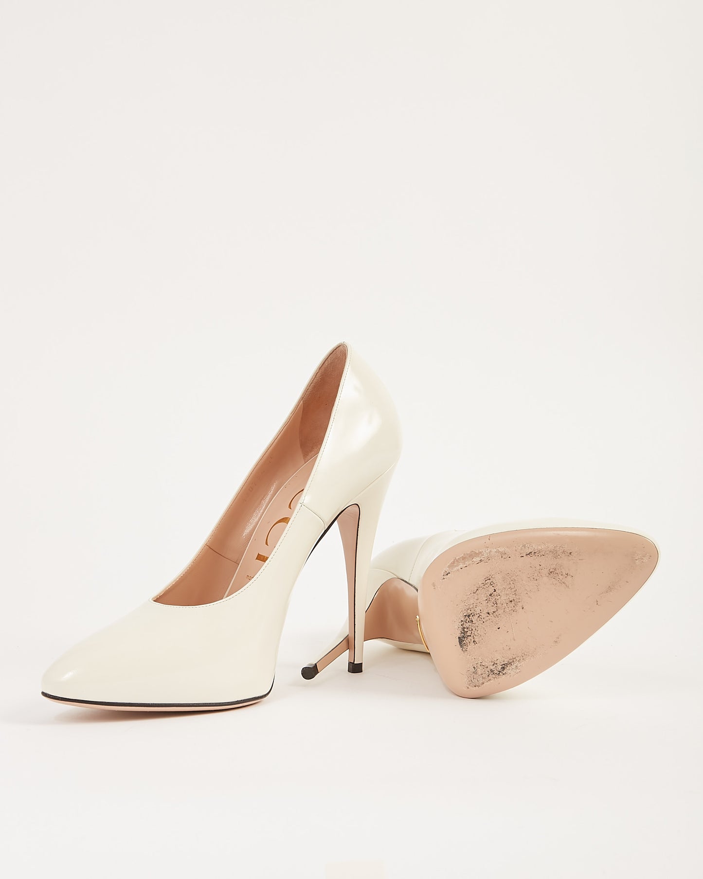 Gucci Beige Shiny Leather with Bow Accent Pumps - 40