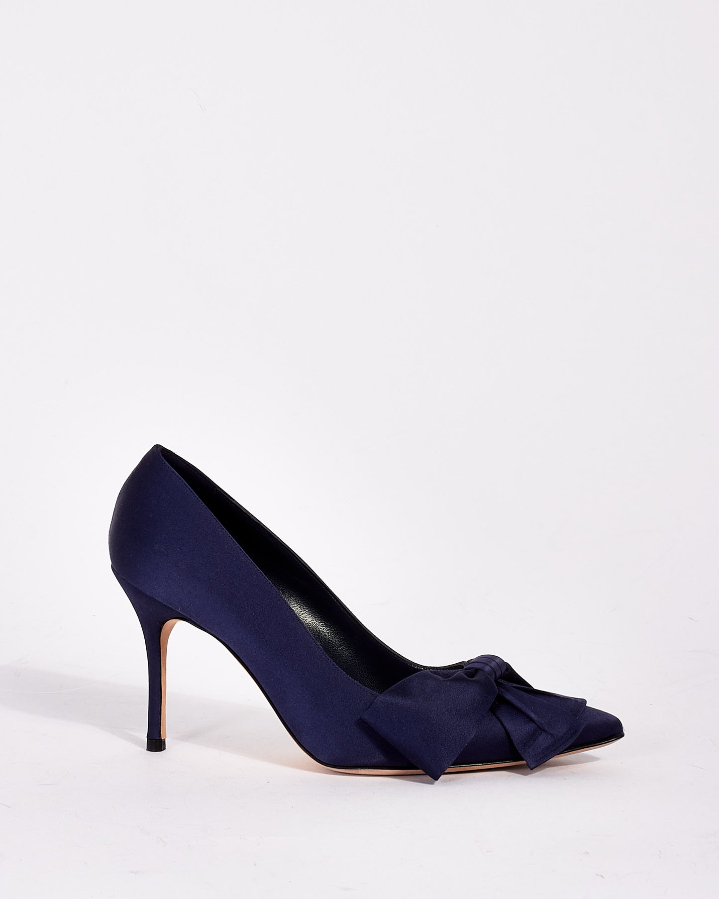 Manolo Blahnik Navy Satin Bow Point Toe Pumps - 37