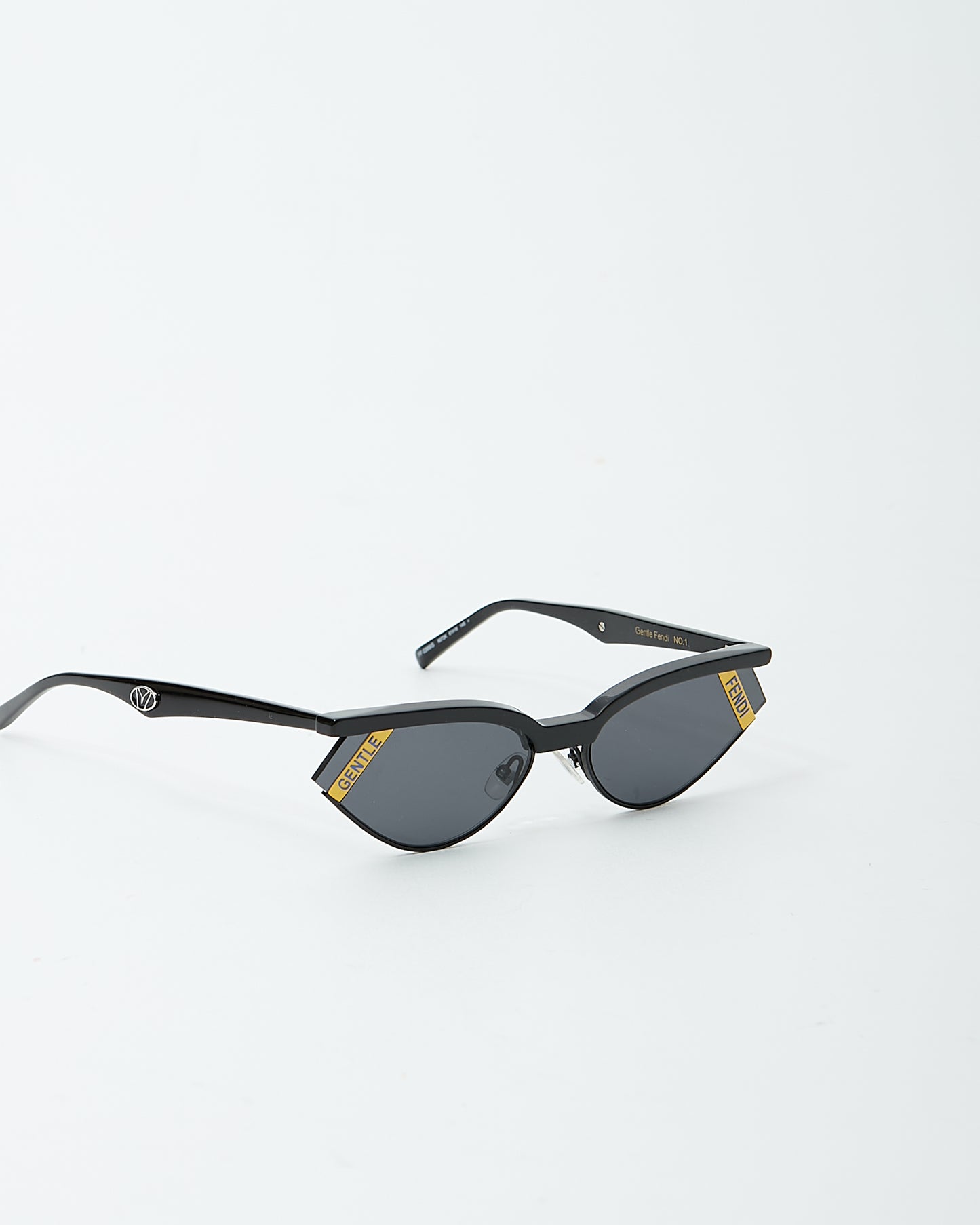 Fendi x GENTLE MONSTER Lunettes de soleil œil de chat noires Gentle Fendi No1