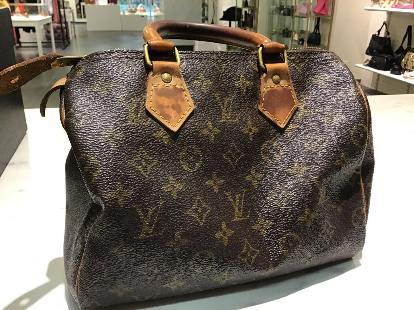 Louis Vuitton Monogram Speedy 25