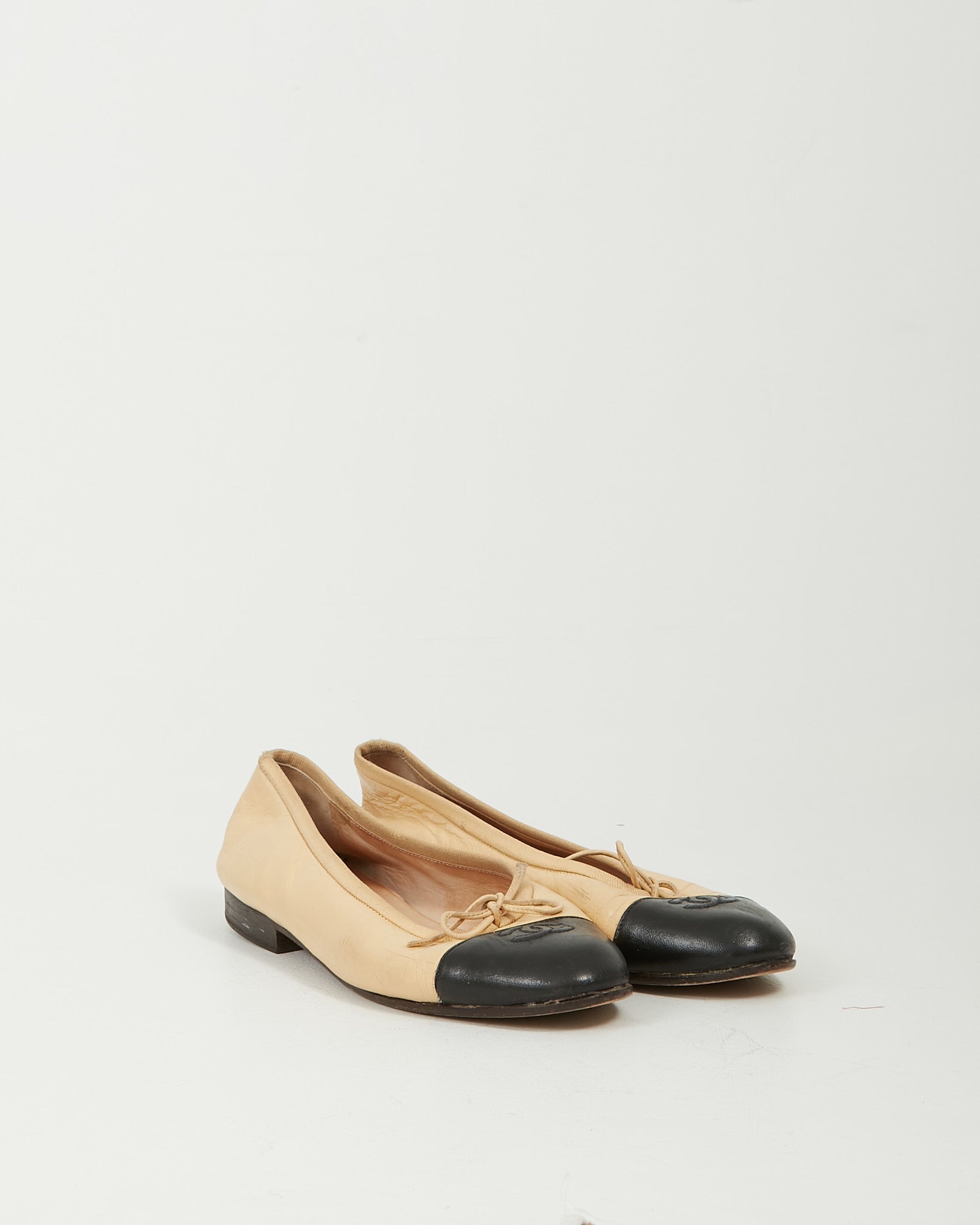 Chanel Beige/Black Classic Vintage Ballerina Flats - 37