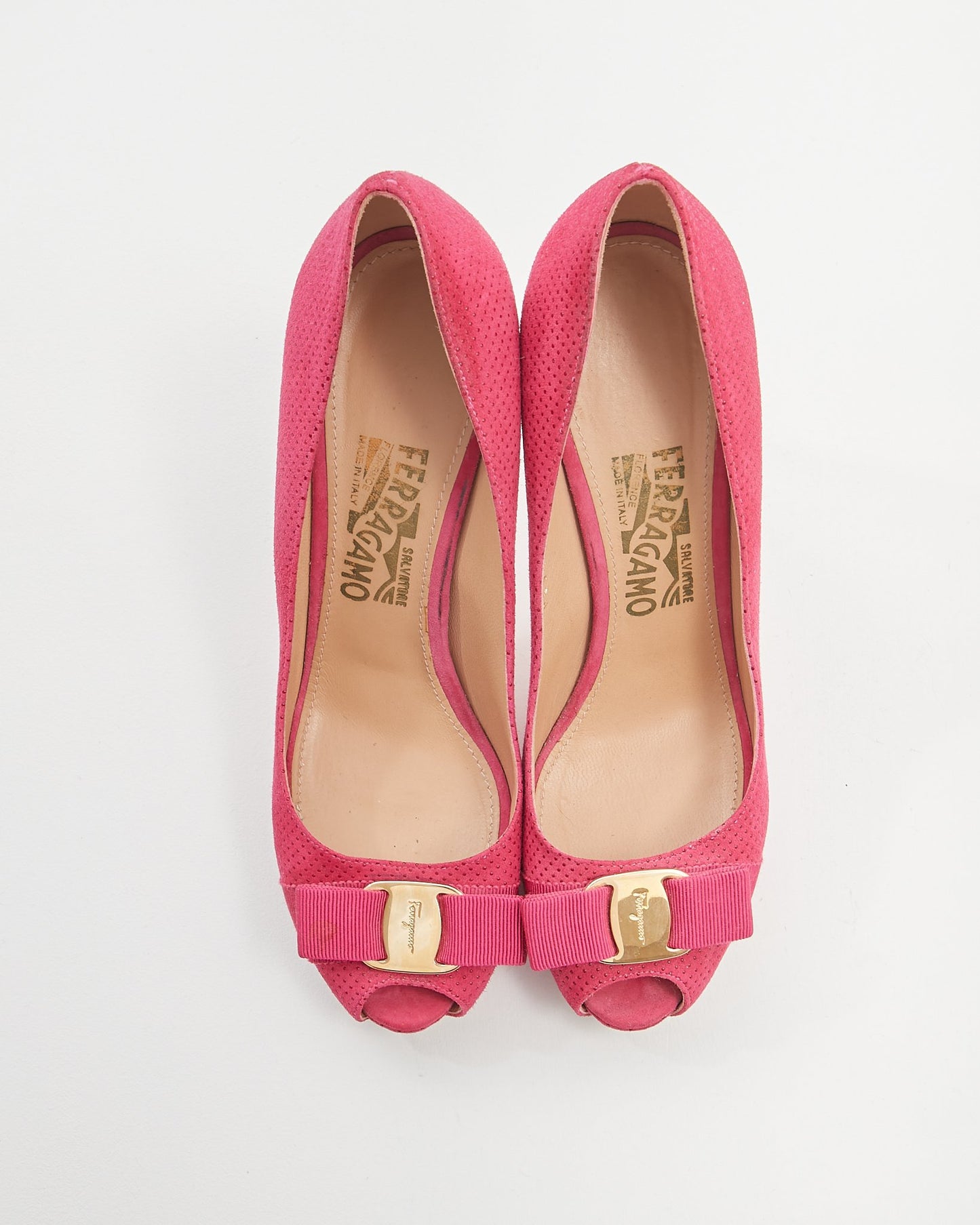 Ferragamo Fuchsia Suede Vara Pump Heel - 7.5