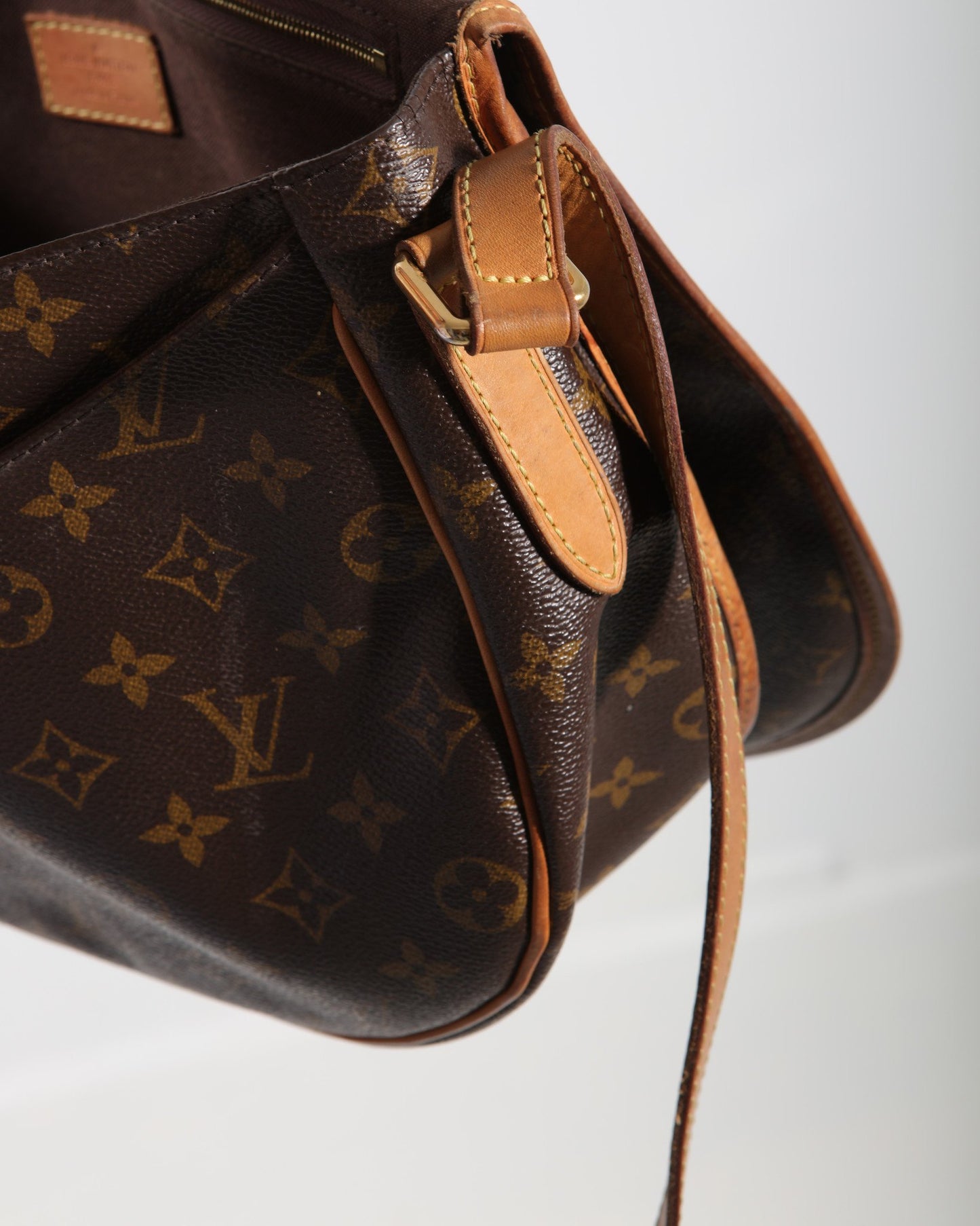 Louis Vuitton Monogram Coated Canvas Ménilmontant GM